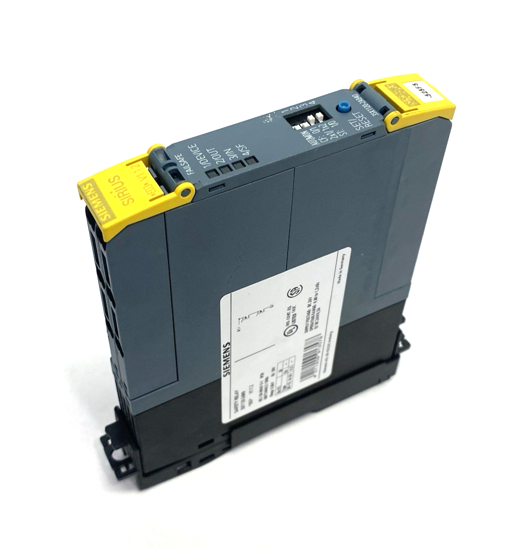 3SK1120-2AB40 | Siemens SIRIUS Advanced Basic Safety Relay Unit w/ Connector Term. - Used - Maverick Industrial Sales