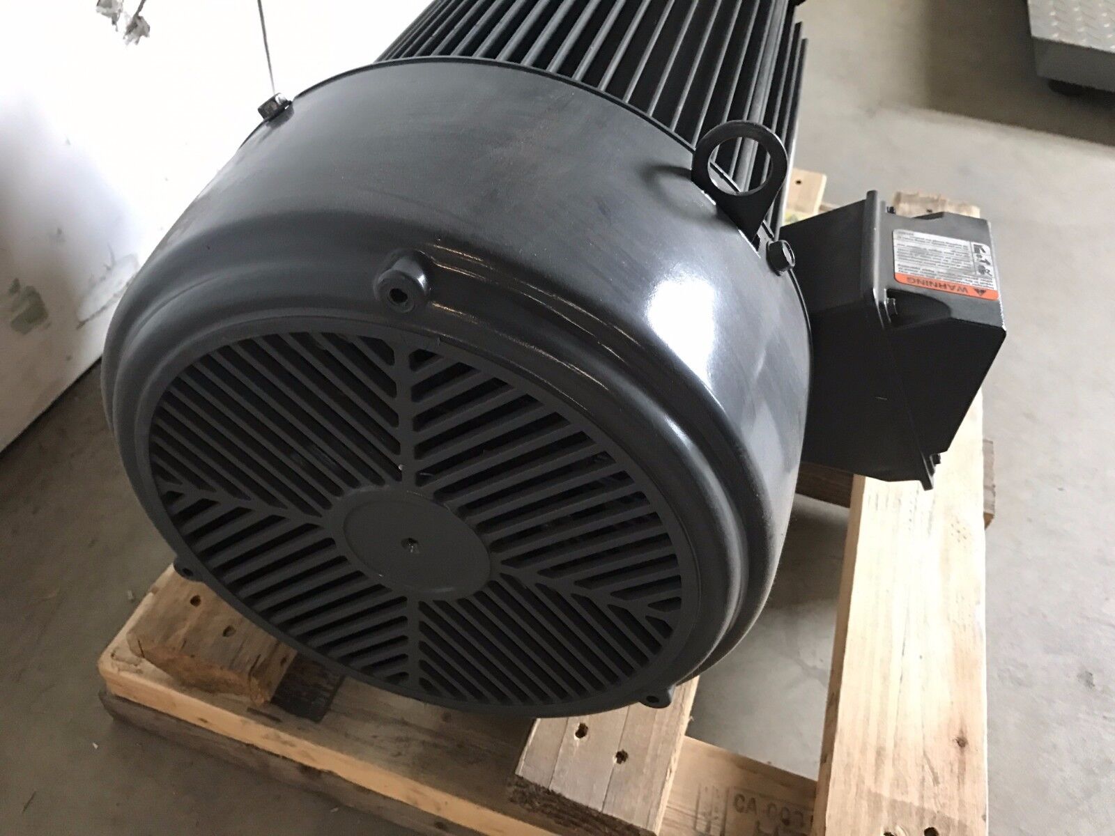 Nidec 15701513-100 Industrial Electric Motor 20HP 380V 1475RPM 32A 973547181A - Maverick Industrial Sales