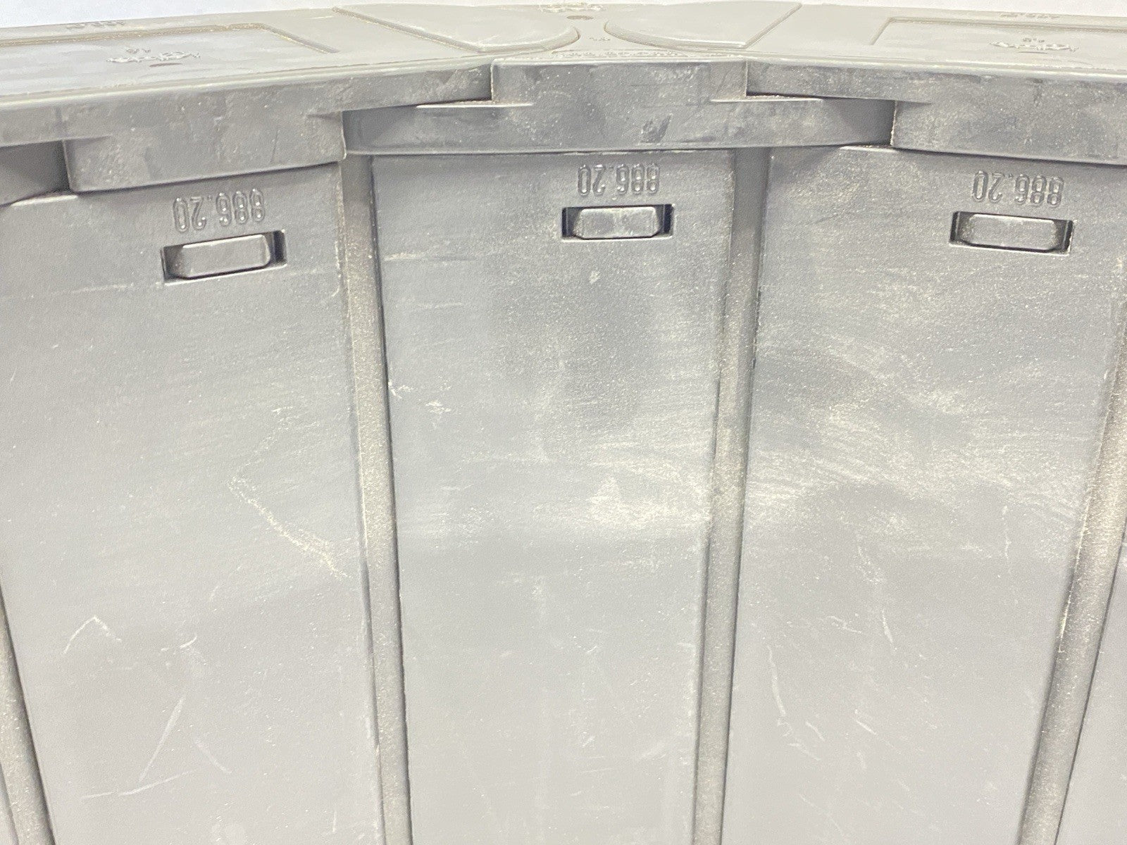 Igus 40.02.200 40 Series Cable Carrier 10 Links 9" x 39" Length - Used - Maverick Industrial Sales