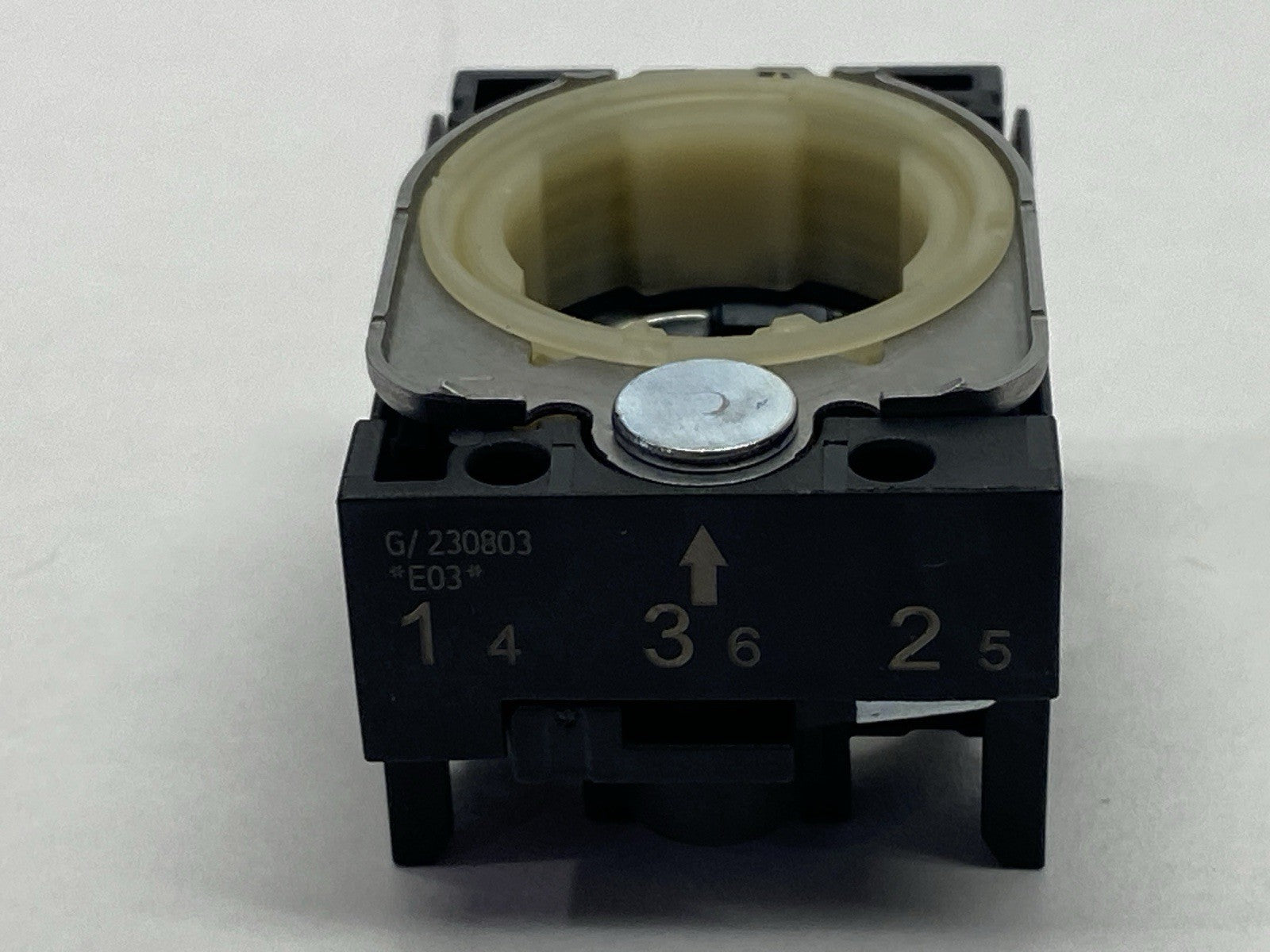 Scheugenpflug 3MTC33019 Cover Valve Plate DKM050 - Maverick Industrial Sales
