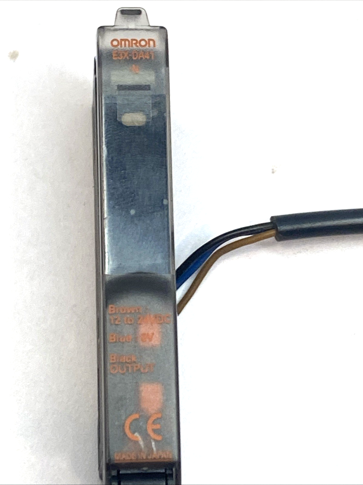 E3X-DA41-N | Omron Fiber Optic Digital Amplifier Output 12-24VDC - Used - Maverick Industrial Sales