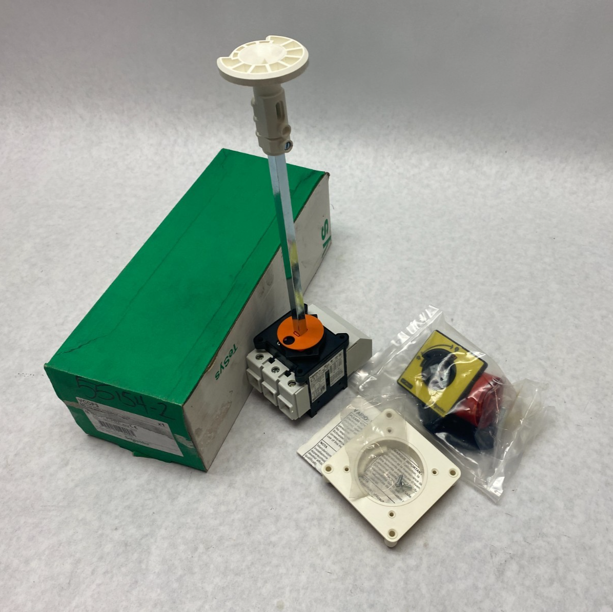 Schneider Electric VCCF3 TeSys Vario Emergency Stop Disconnect Switch 3-Pole - Maverick Industrial Sales