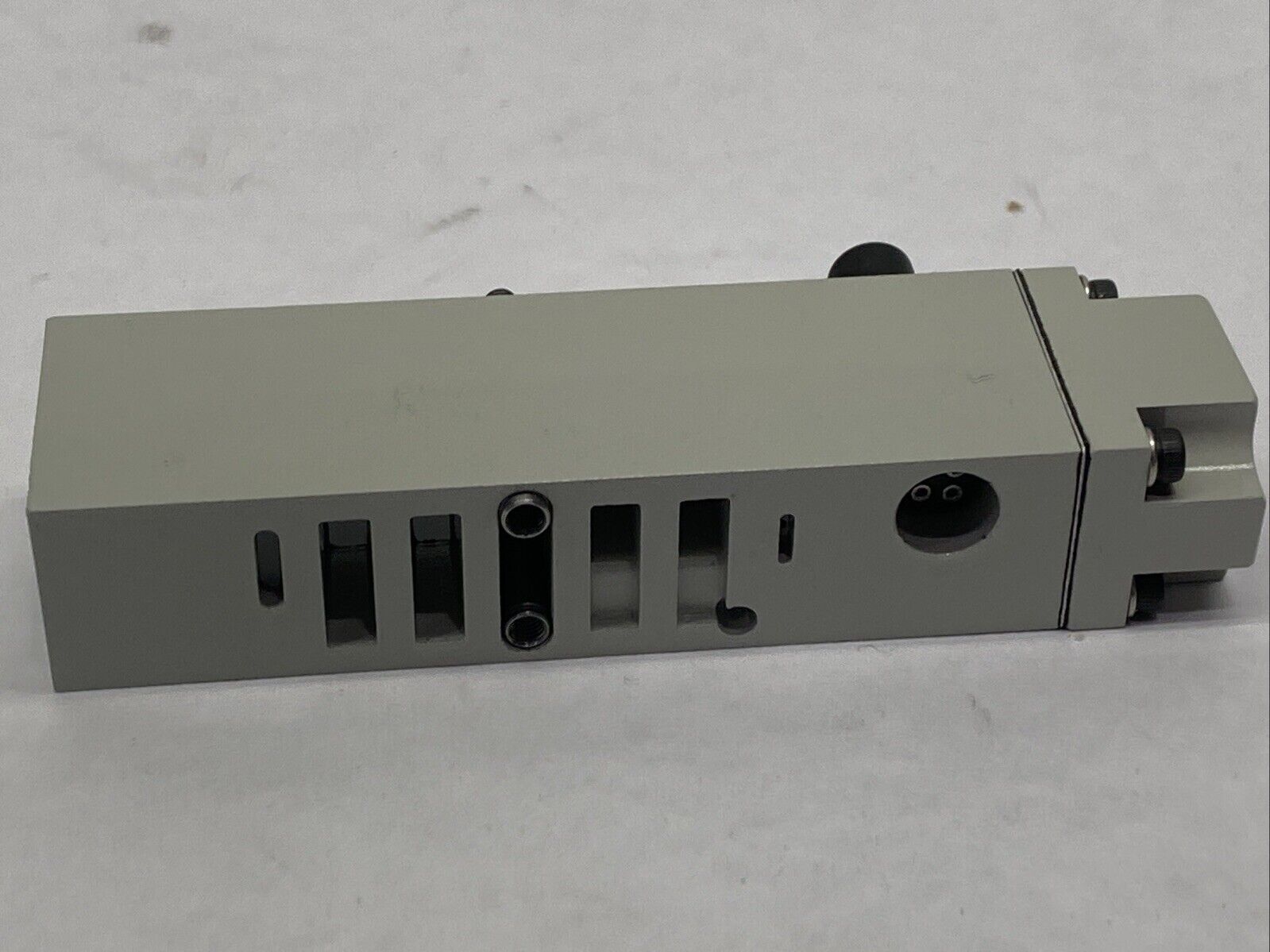Numatics 239-2188 Pneumatic Manifold 1/8" NPT - Maverick Industrial Sales