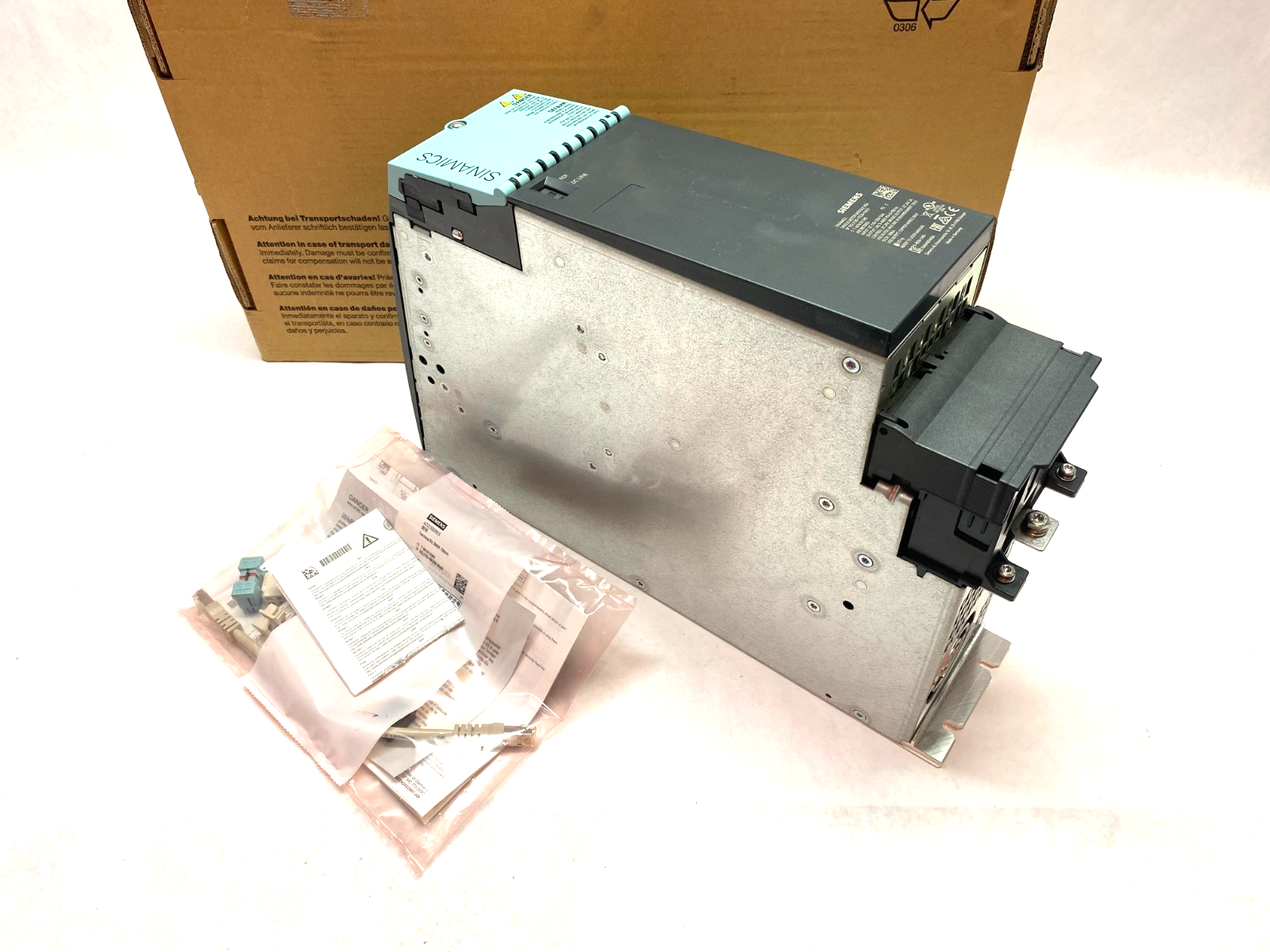 Siemens 6SL3120-1TE24-5AC0 SINAMICS Single Motor Frequency Converter 45A - Maverick Industrial Sales
