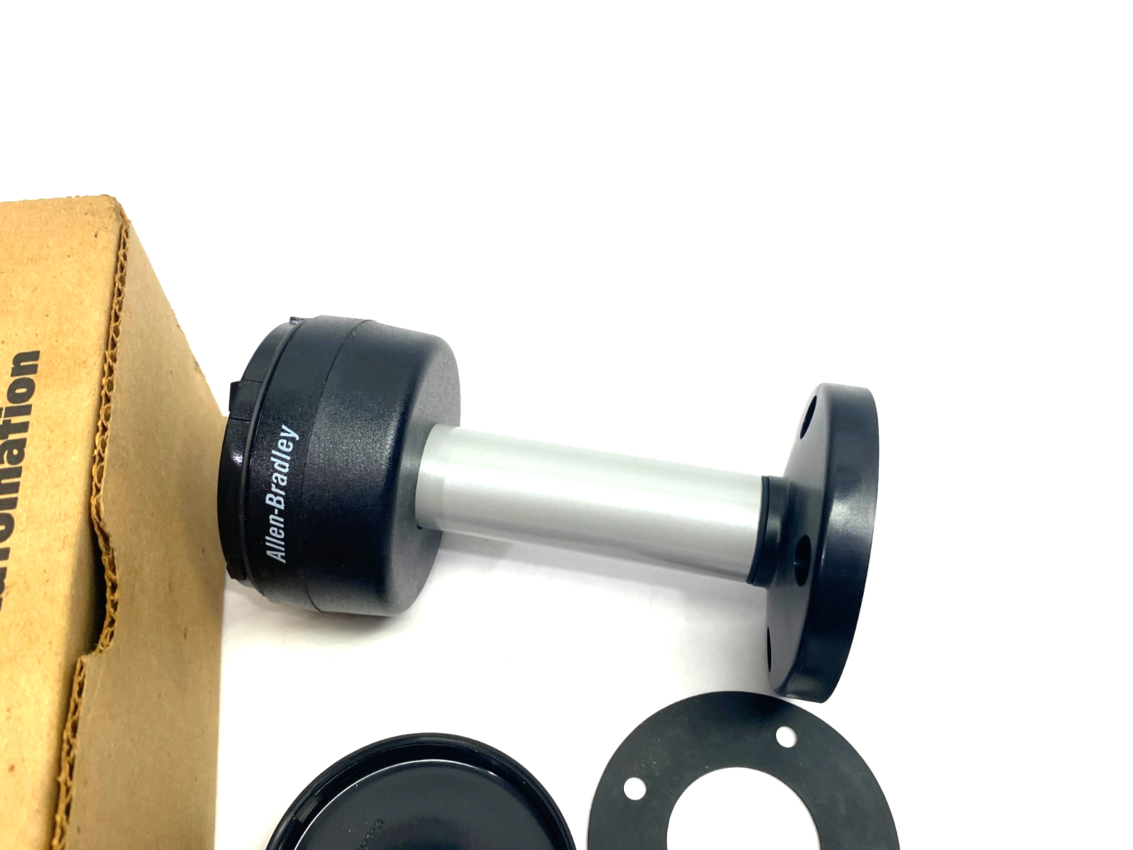 855T-BPM10C | Allen Bradley Ser. B Pole Mount Base & Cap 10cm, Black - New – Open box - Maverick Industrial Sales