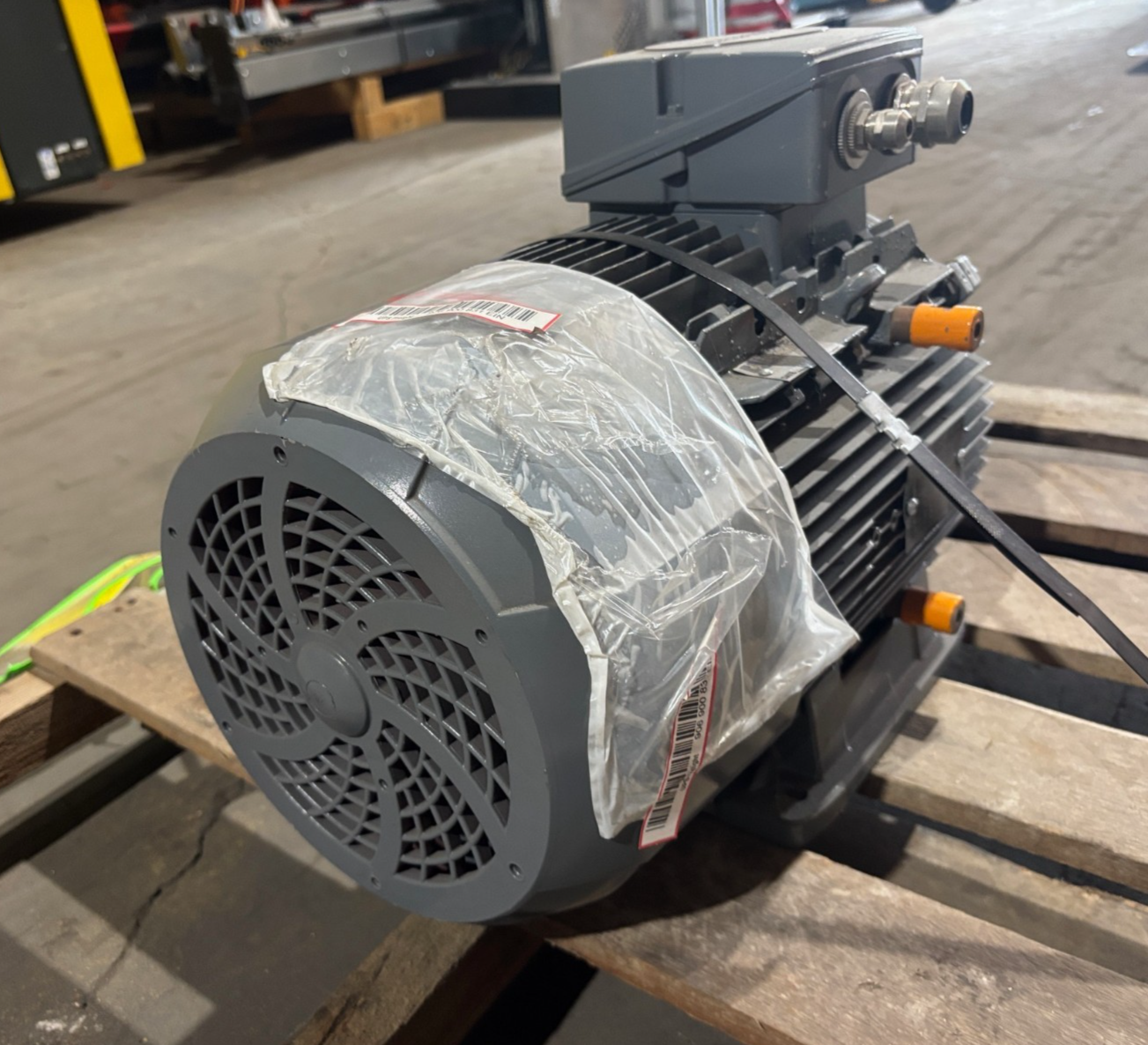 1AV3132B 1LE1023-1CB23-5AF4 | Siemens Eagle Line SIMOTICS NEMA Premium Eff. Motor - Used - Maverick Industrial Sales