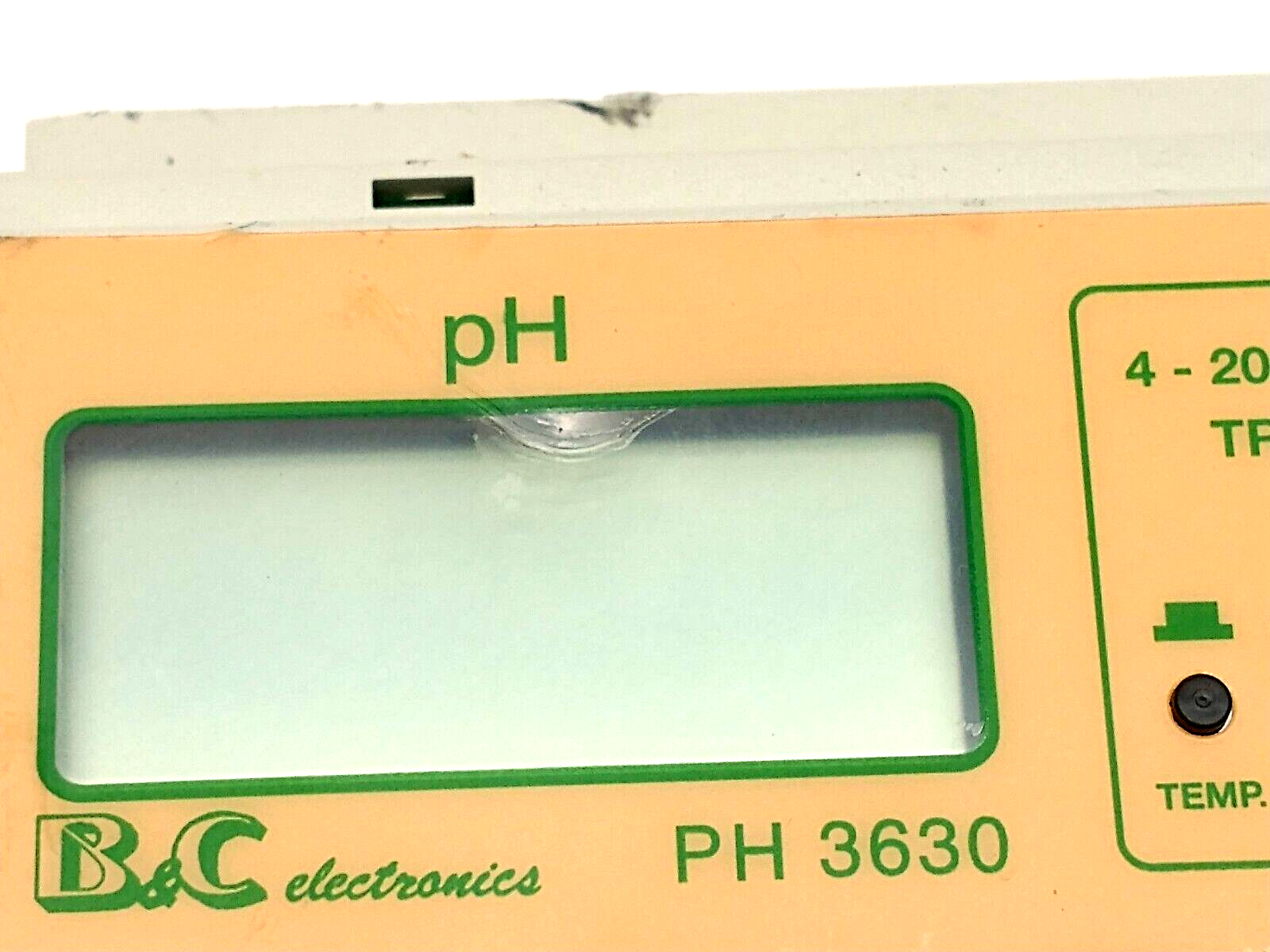 B&C Electronics PH3630 2-Wire DIN Rail pH Transmitter 2778910 SCUFFED DISPLAY - Maverick Industrial Sales