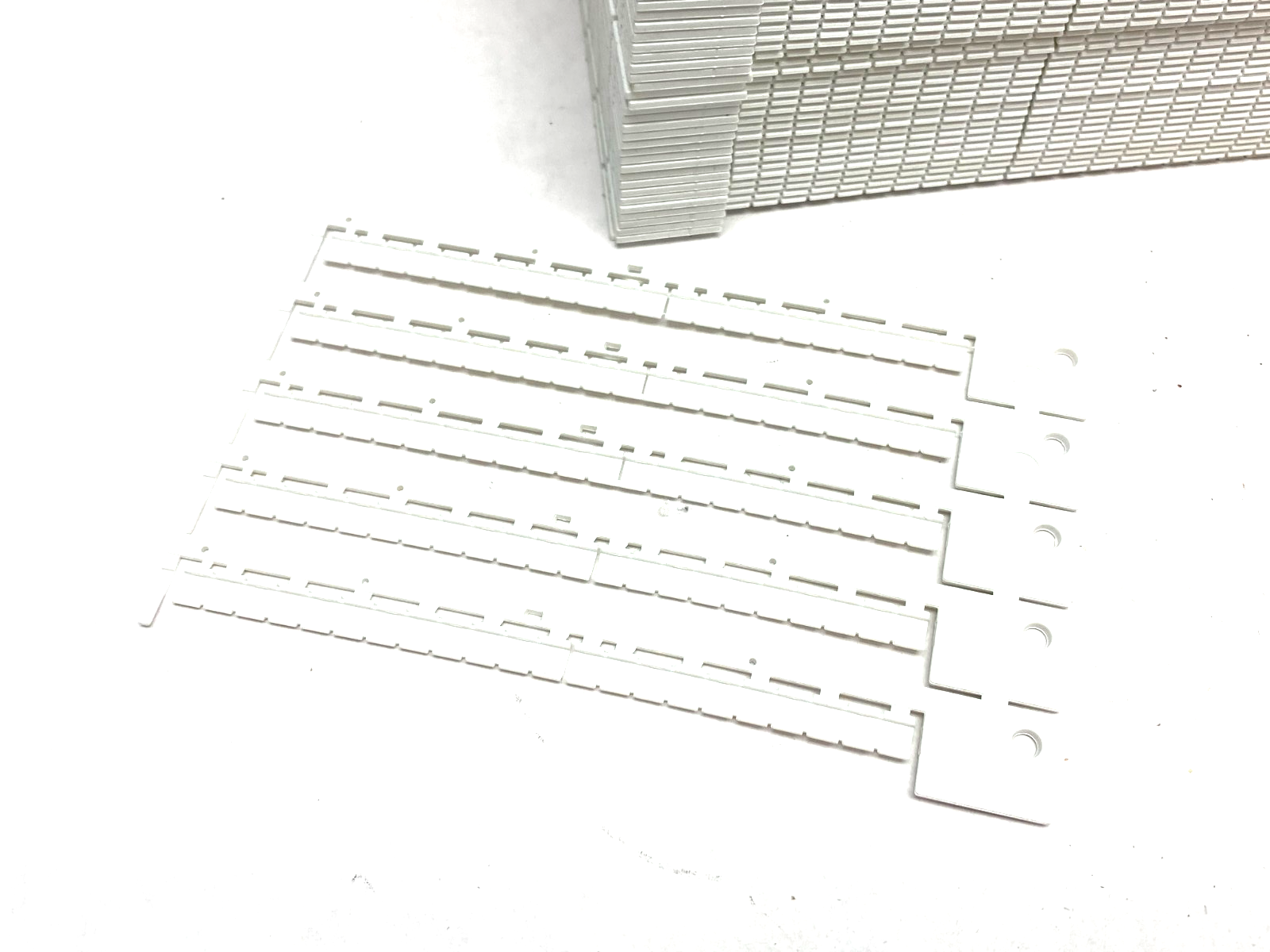 86401232 | Murrplastik Terminal Block Label White KPX 5/5-5 ZS BOX OF 4180 - New – Open box - Maverick Industrial Sales