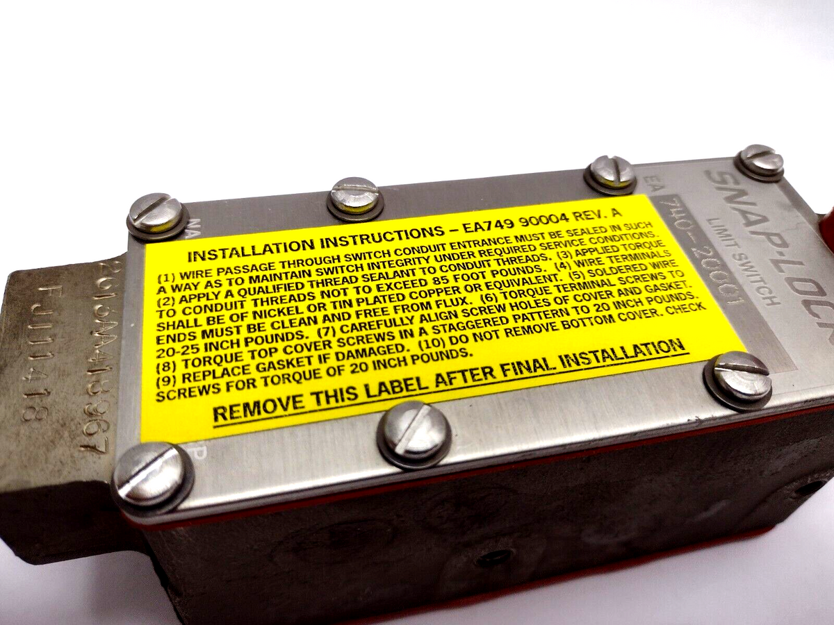 EA740-20001 | Namco Standard Mount Heavy Duty Limit Switch - New – Open box - Maverick Industrial Sales