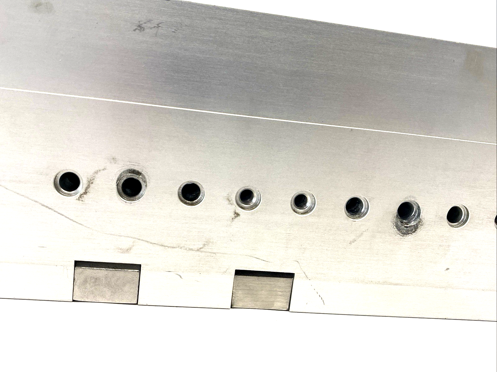 Festo DGSL-25-100-Y3A Mini Slide 32mm Bore 100mm Stroke 544052 - Maverick Industrial Sales