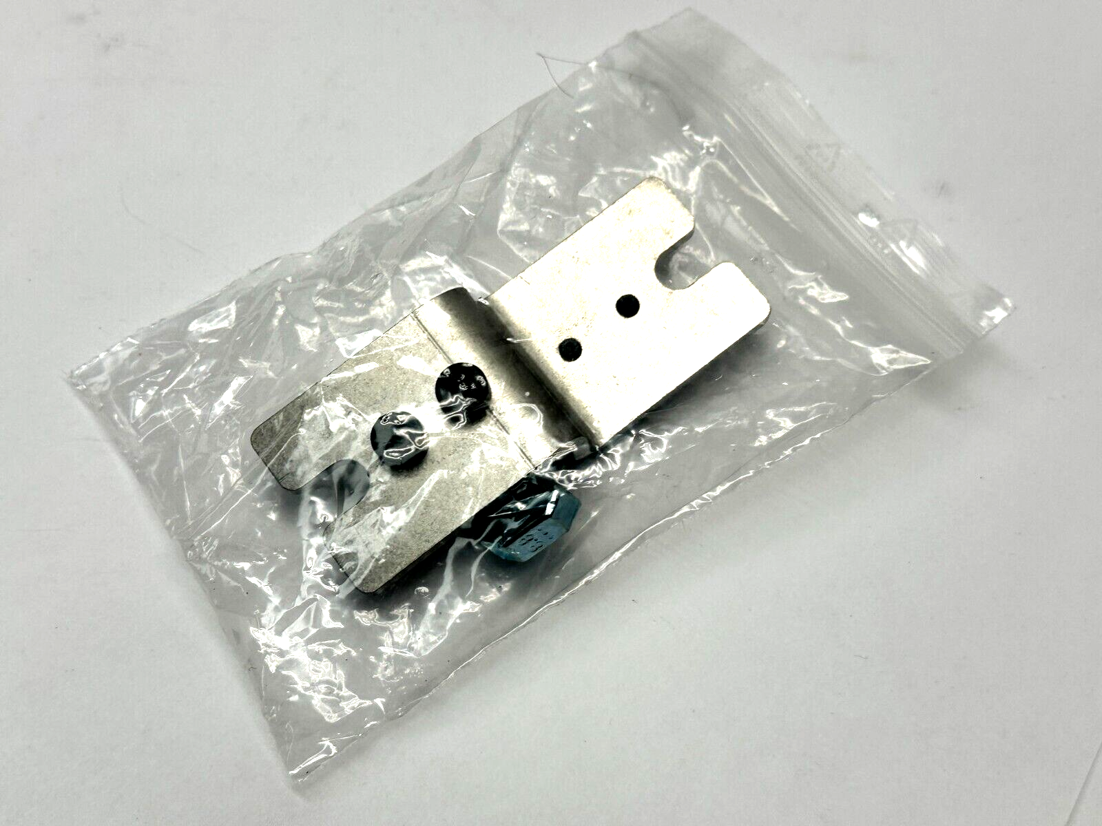 Bosch Rexroth Offset Mount Conveyor Bracket 40mm x 100mm w/ Hardware - Maverick Industrial Sales