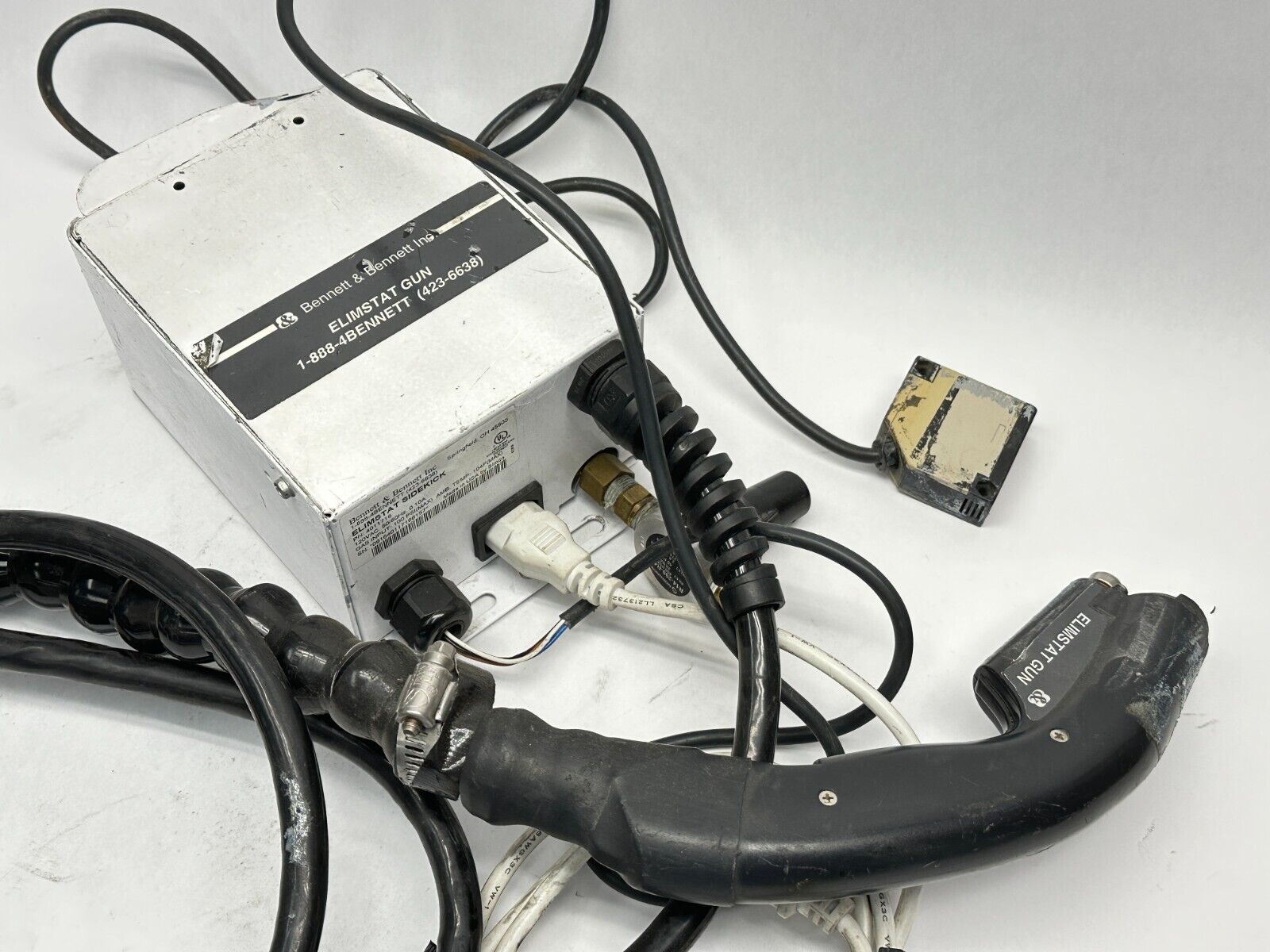 Bennett & Bennett 4011716 Elimistat Sidekick Ionizing Gun 120VAC w/ 25507 Sensor - For parts or not working - Maverick Industrial Sales
