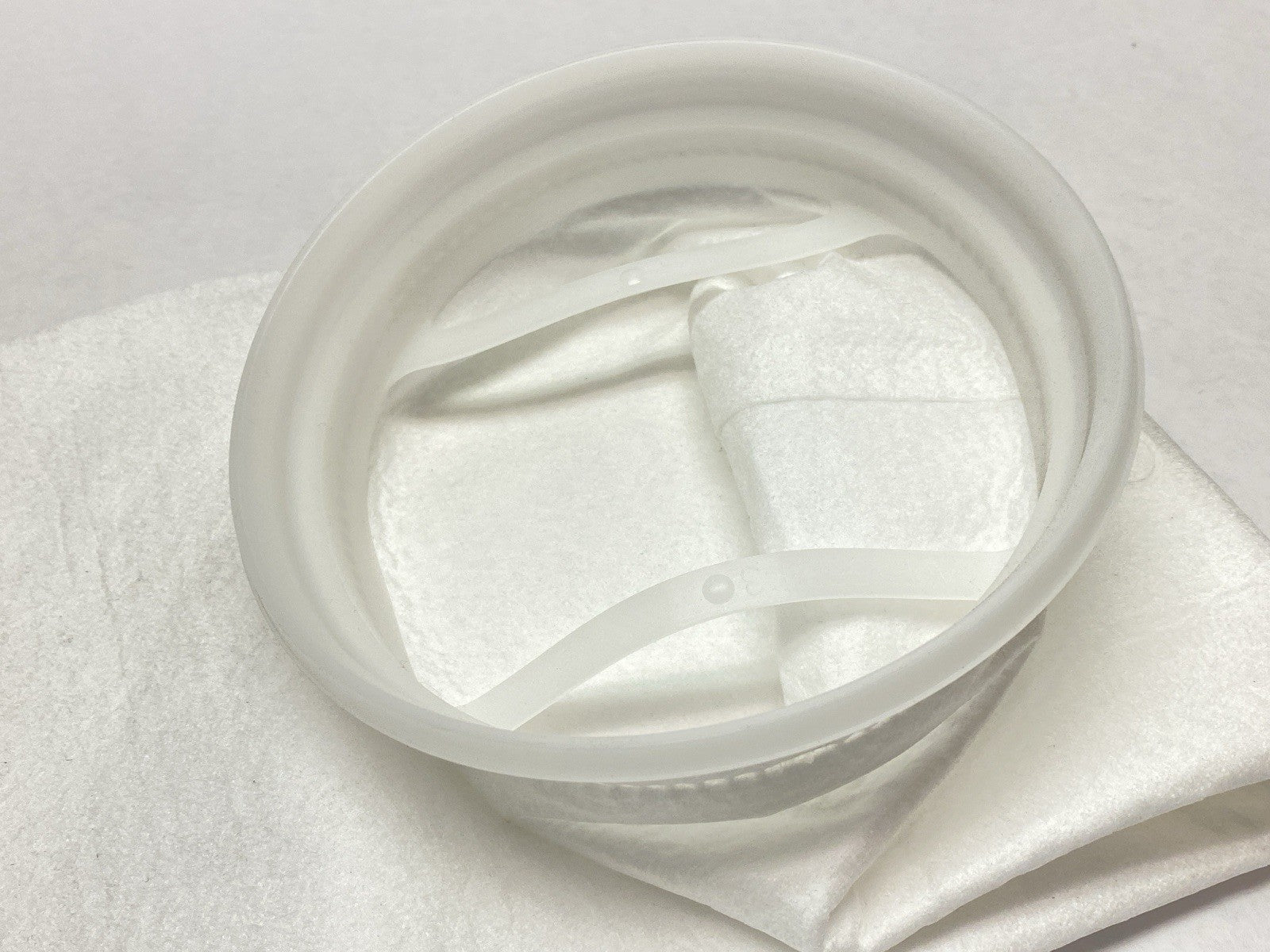 Pall POG5P2F-WE Polypropylene Filter Bag 5 Micron #2 F Flange BOX OF 42 - New – Open box - Maverick Industrial Sales