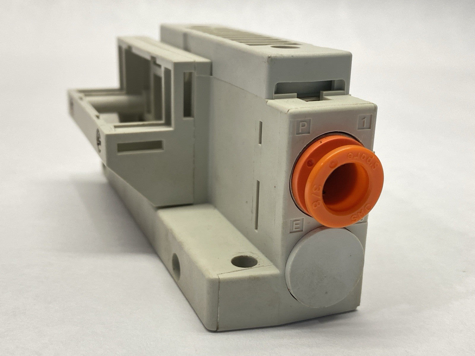 SV2000-51D1-13AS-N11 | SMC Pneumatic Manifold Endplate - New Other - Maverick Industrial Sales