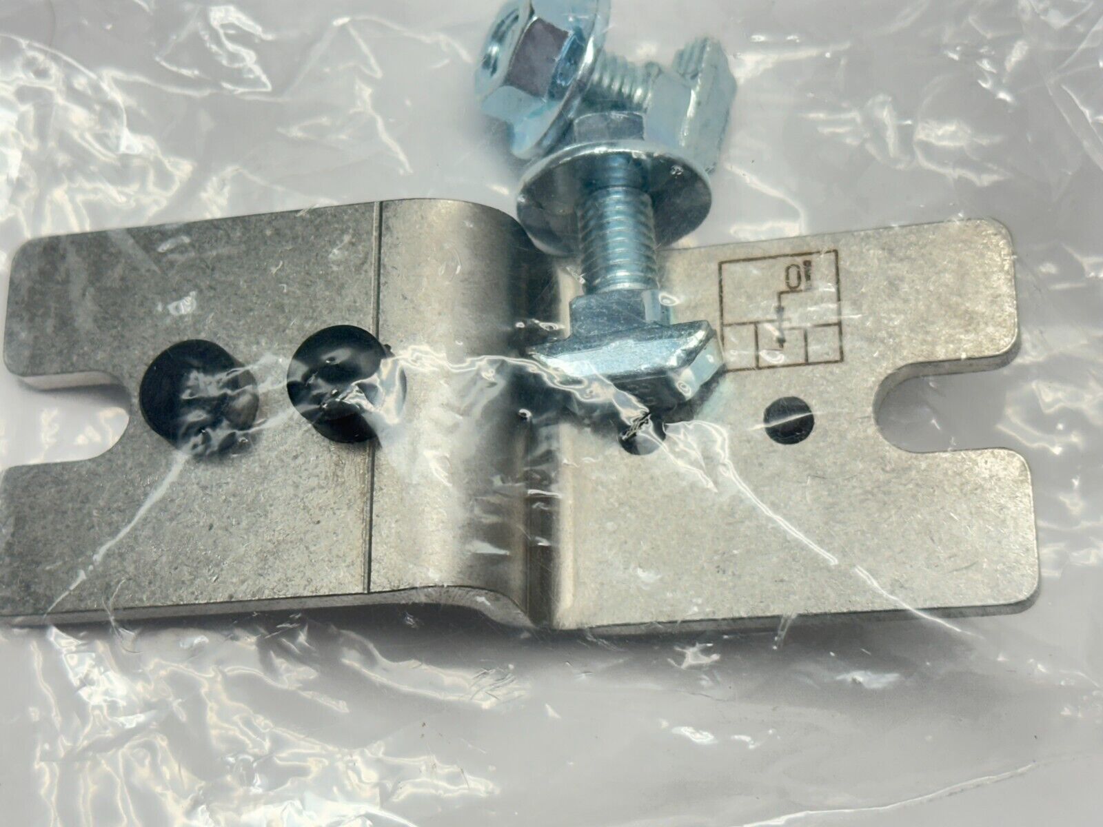 Bosch Rexroth Offset Mount Conveyor Bracket 40mm x 100mm w/ Hardware - Maverick Industrial Sales