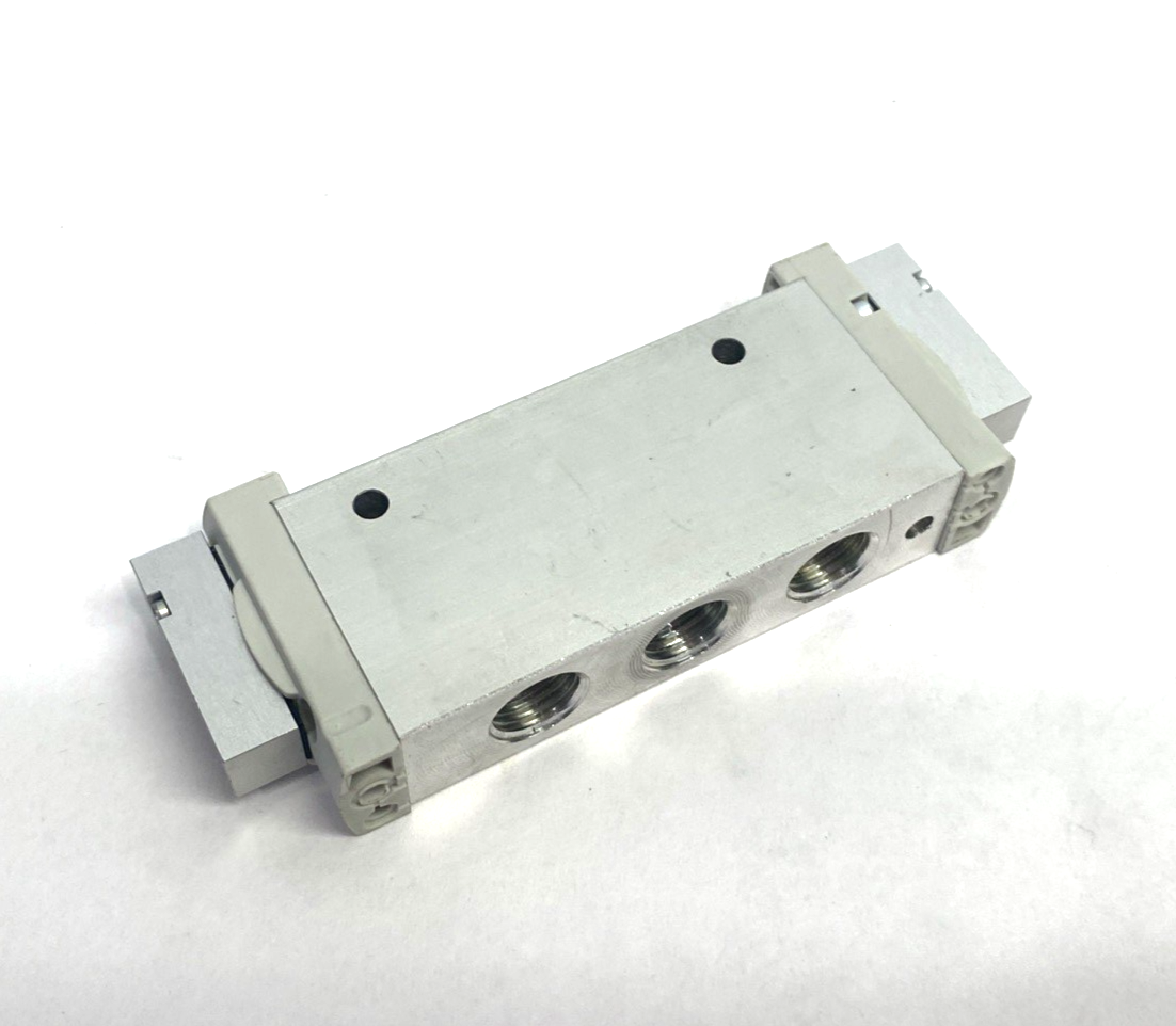 Festo VUWG-L18-P53C-G14 Pneumatic Valve 5/3-way, Closed, 574272 - Maverick Industrial Sales