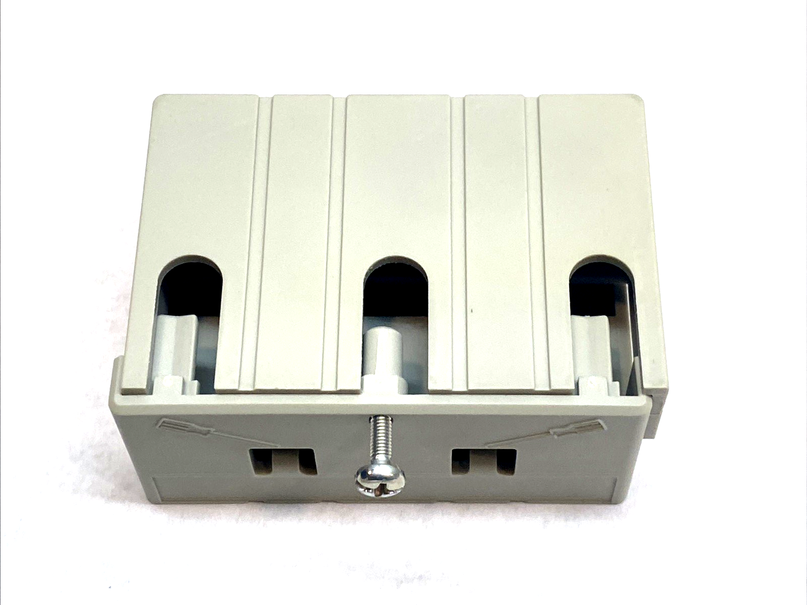 194R-30-C3 | Allen-Bradley 30A Terminal Shield Terminal Disconnect SER A LOT OF 3 - New – Open box - Maverick Industrial Sales
