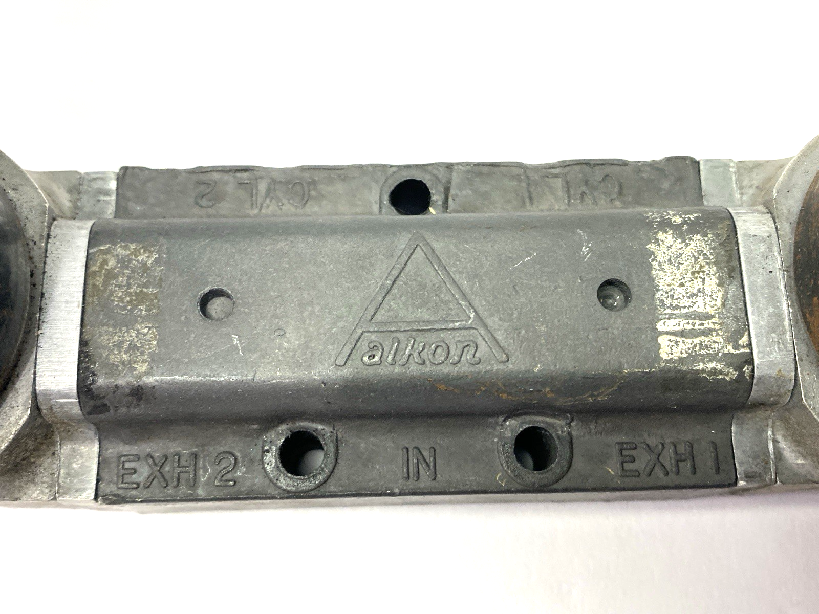Alkon A8065 Pneumatic Manifold 1/4" Ports - Maverick Industrial Sales