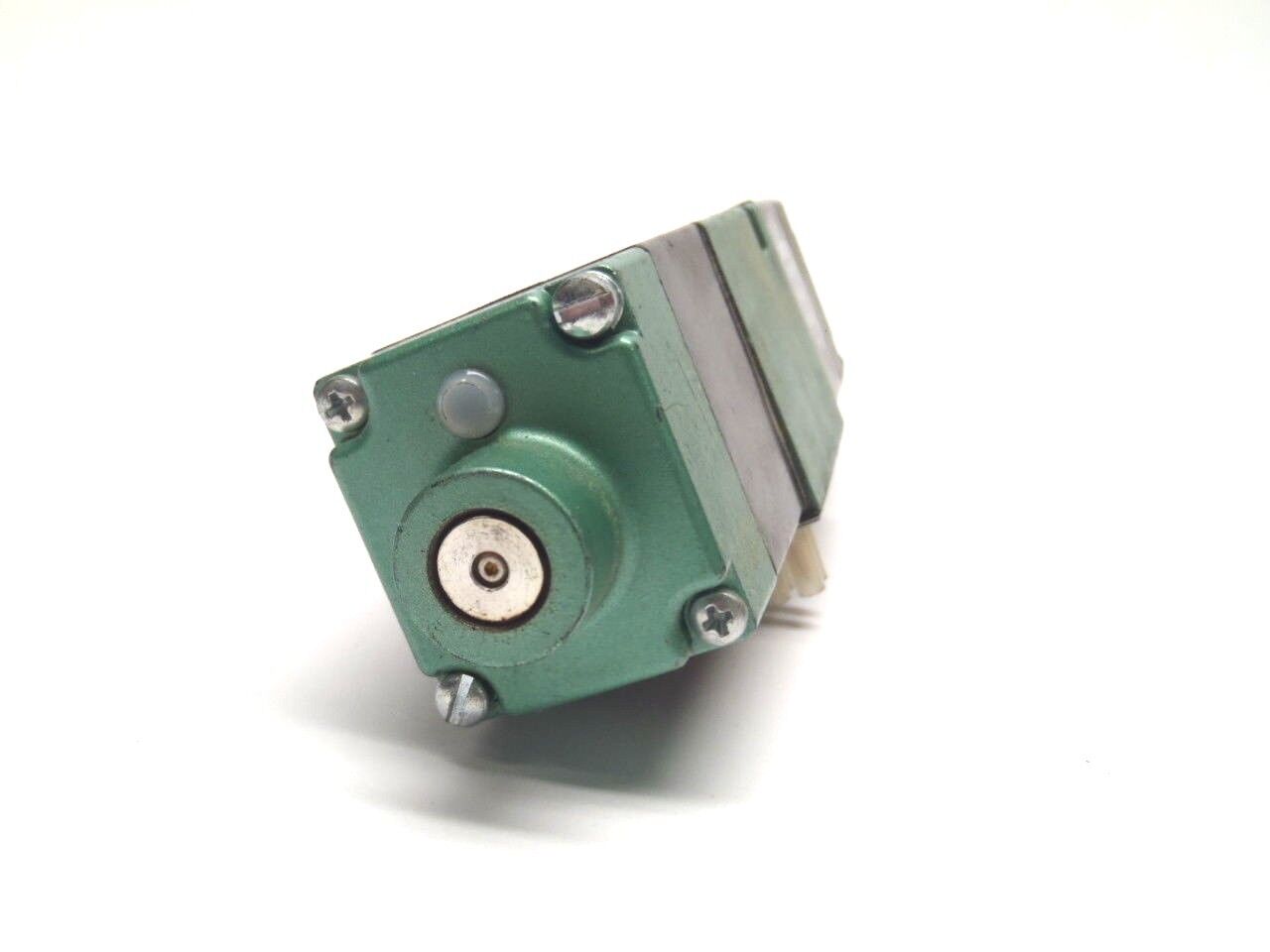 Numatics 082SS515K000030 Mark 8 Double Solenoid Valve 120VAC 50/60Hz - Maverick Industrial Sales