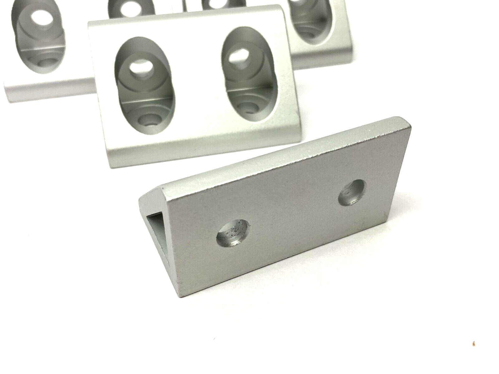 80/20 25-4134 Wide Gusseted Inside Corner Bracket 25 Series 4-Hole LOT OF 4 - Maverick Industrial Sales