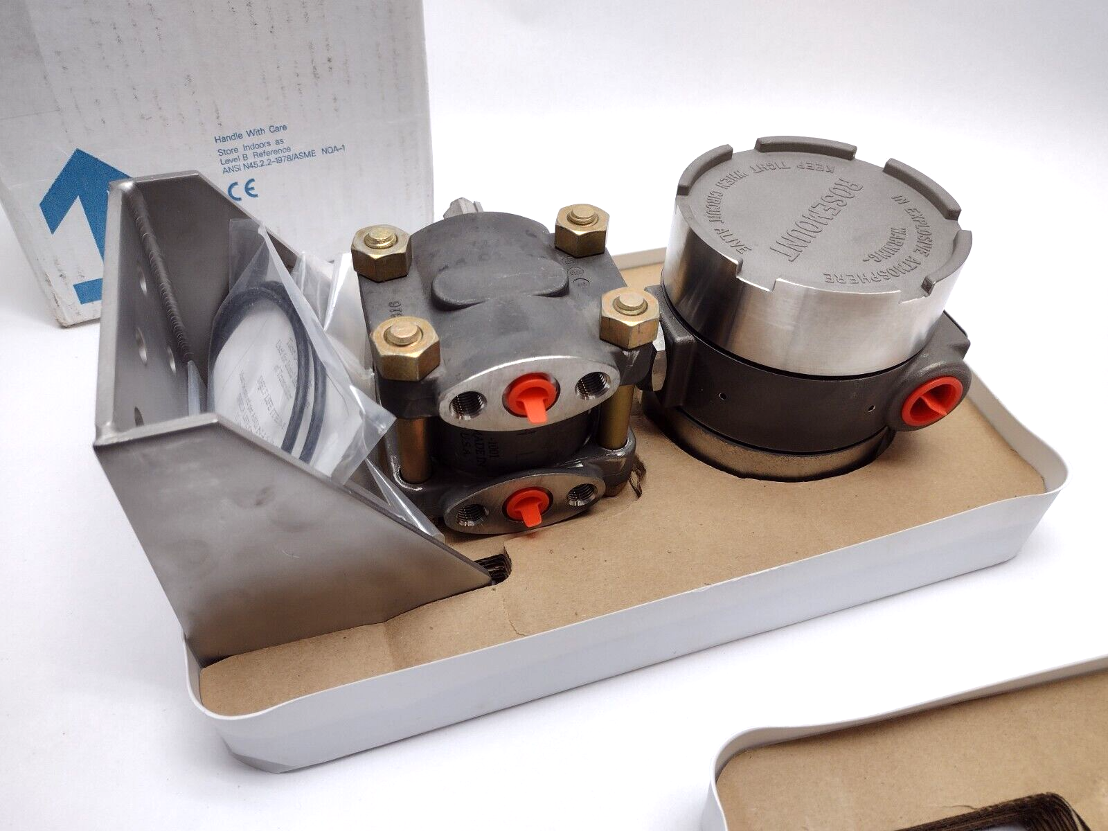 Rosemount Nuclear 1152HP5N92PB Pressure Transmitter 0-208.7 IN H20 4500PSIG MAX - Maverick Industrial Sales