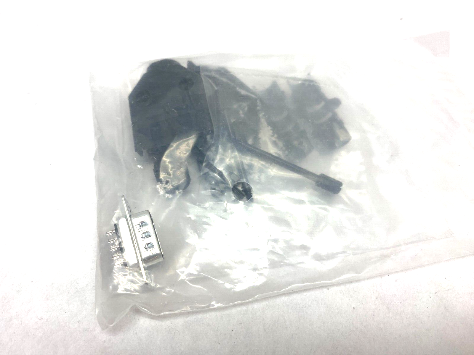 Amphenol L17DTPK-P-09+L717SDE09P Cable Mount D-Sub Connector Kit LOT OF 4 - Maverick Industrial Sales