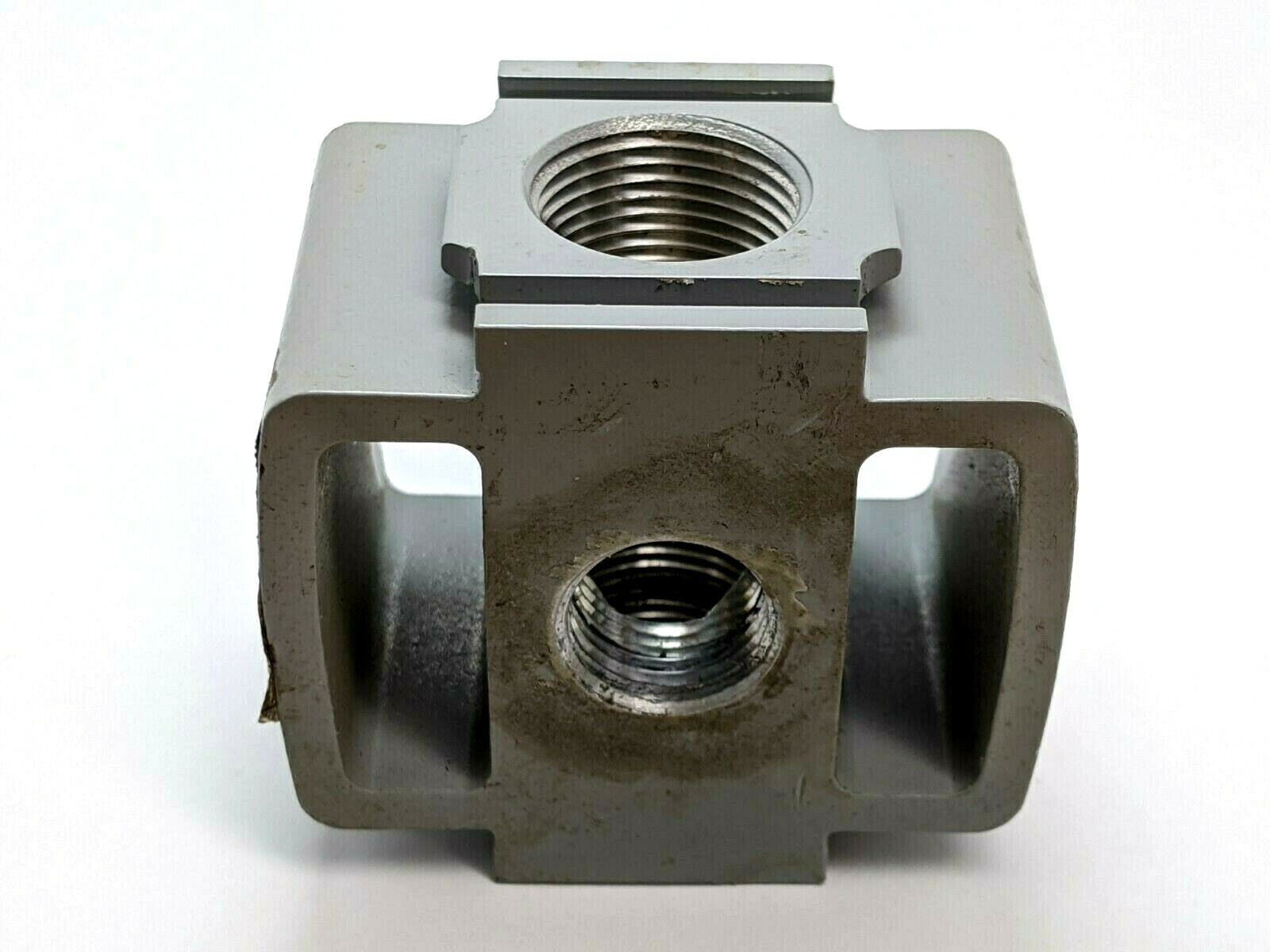 Parker P33MA96024N Manifold Block - Maverick Industrial Sales