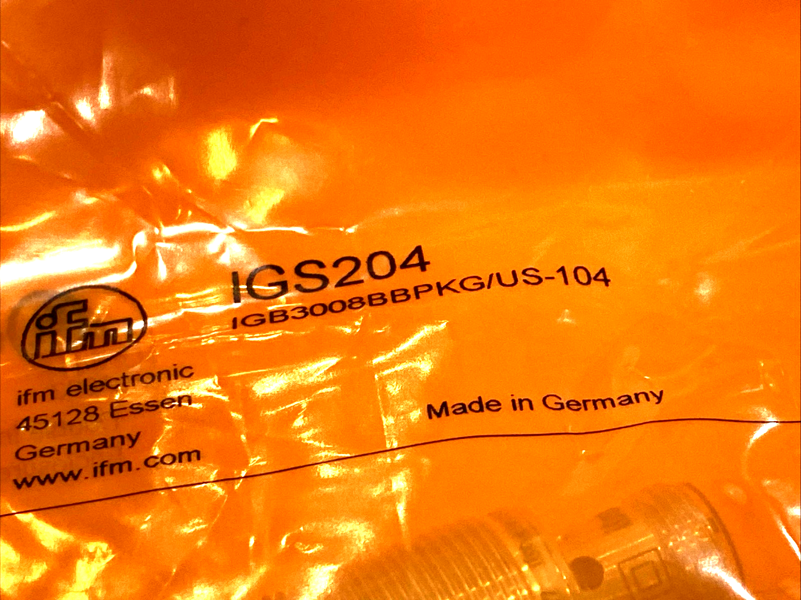 ifm IGS204 Inductive Sensor PNP N.O. M18 Thread, IGB3008BBPKG/US-104 - Maverick Industrial Sales