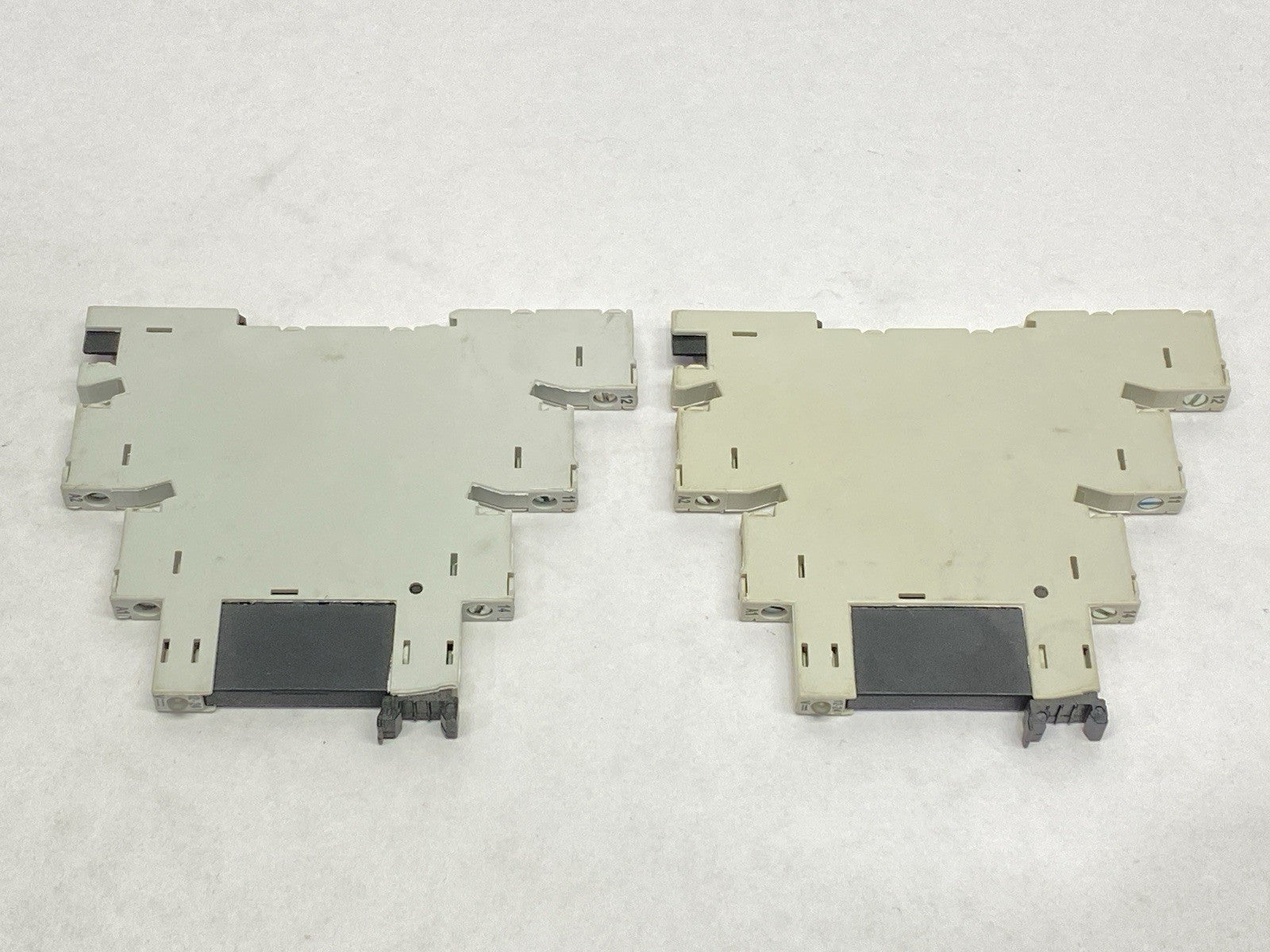 700-HLS1Z24 | Allen Bradley Ser A Terminal Block Relay 2A 24VDC LOT OF 2 - Used - Maverick Industrial Sales