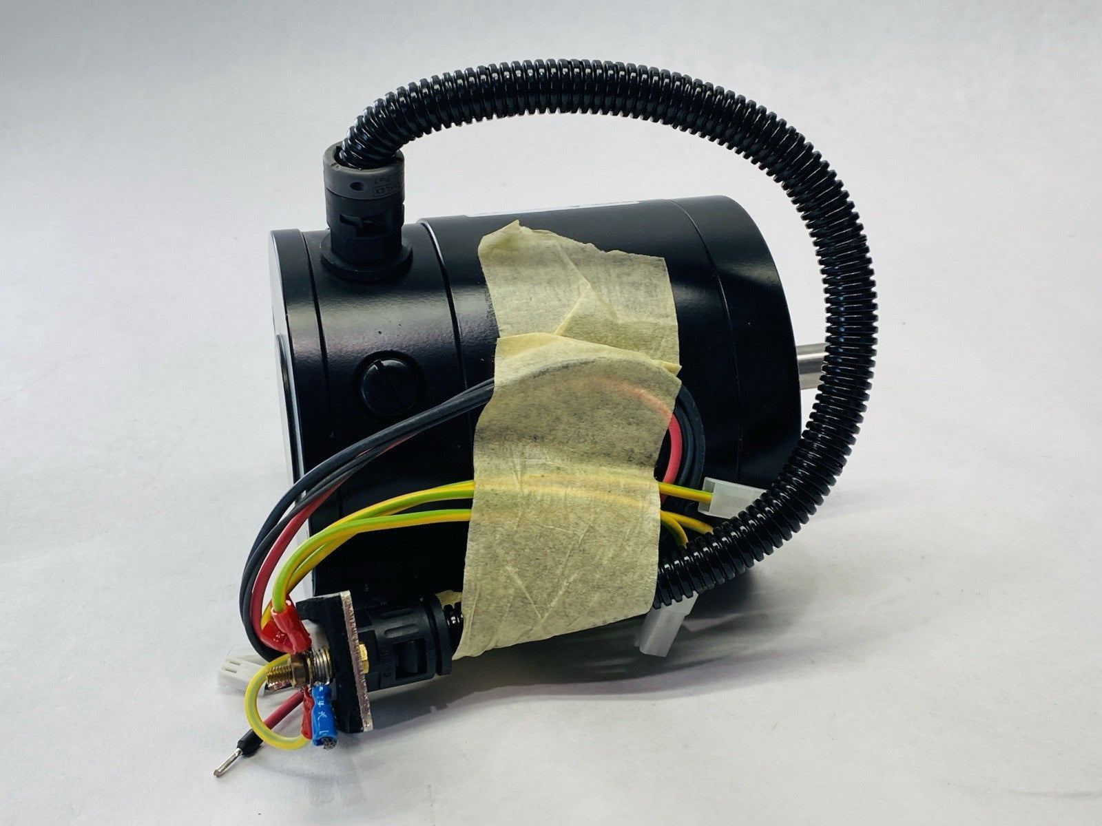 Indeva N100C770 IP54 DA14x41 M5x15 63B14(M8) Servo Motor 2000RPM 400W D21249163 - Maverick Industrial Sales