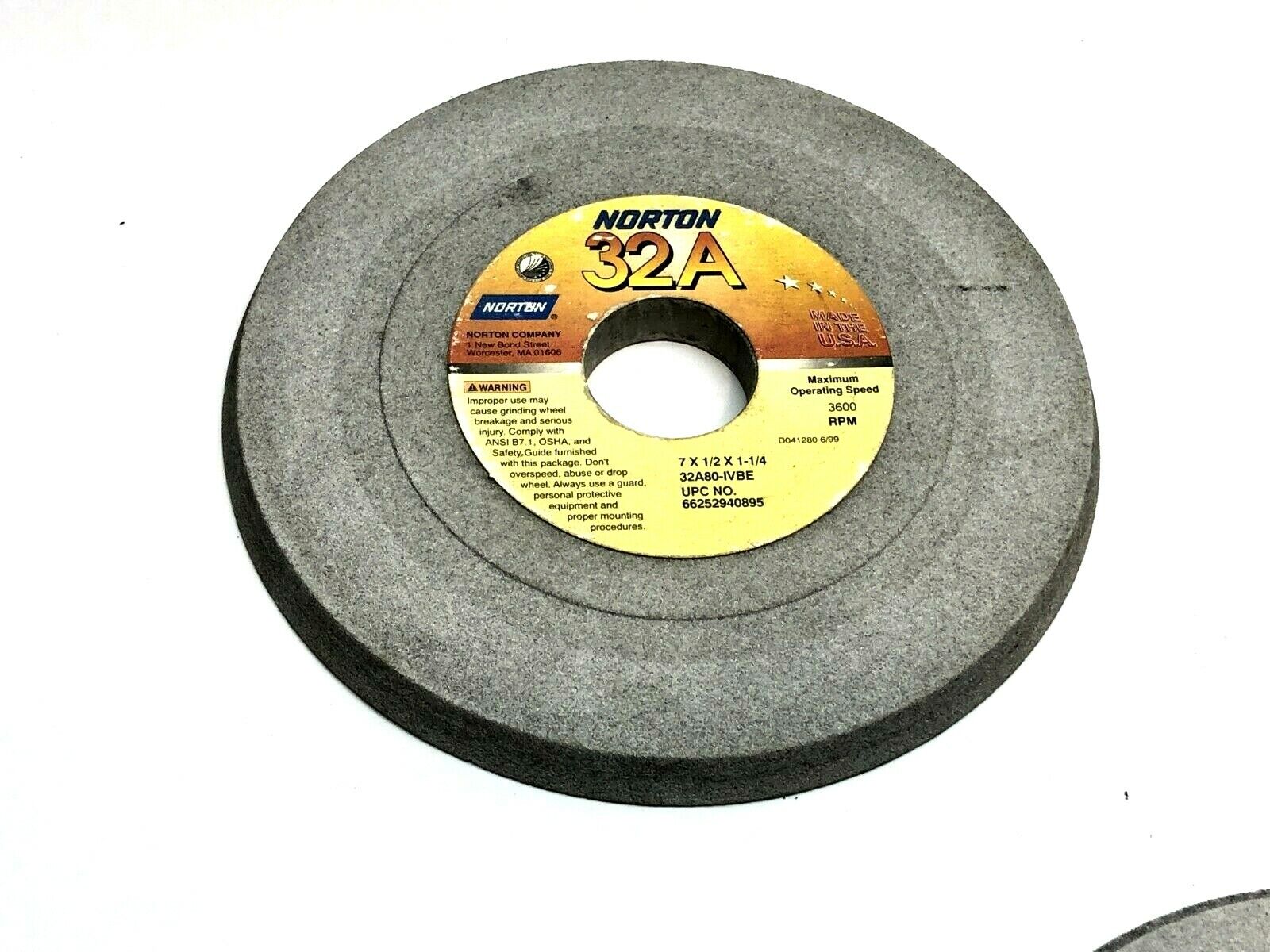 Norton 32A80-IVBE Grinding Wheels 1-1/4" Bore 3600 RPM LOT OF 5 - Maverick Industrial Sales
