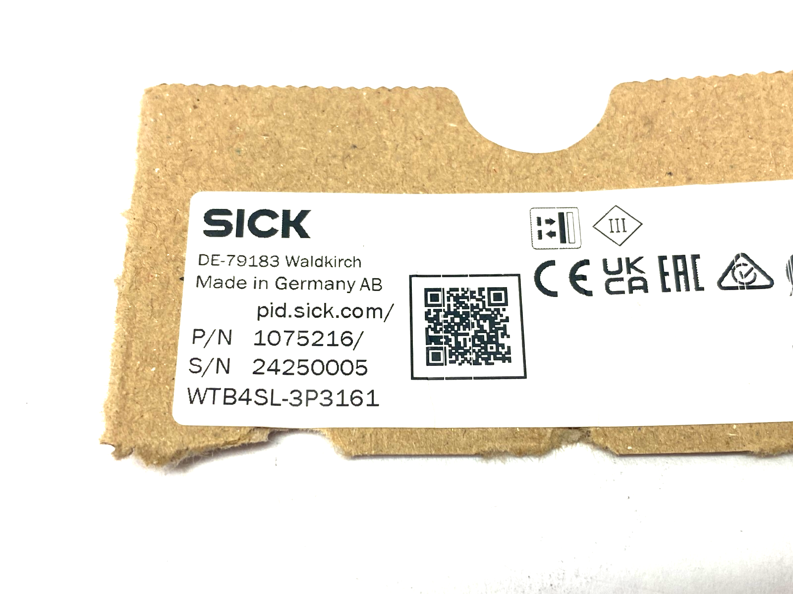 Sick WTB4SL-3P3161 Photoelectric Proximity Sensor Background Suppression 1075216 - Maverick Industrial Sales