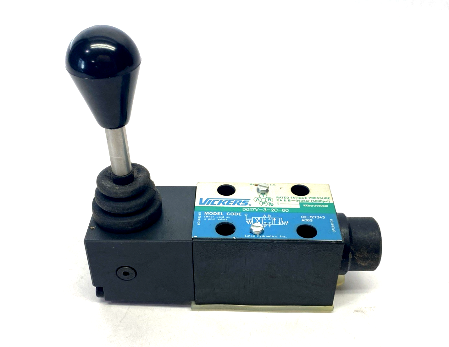 Vickers DG17V-3-2C-60 Lever Actuated Directional Control Valve - Maverick Industrial Sales