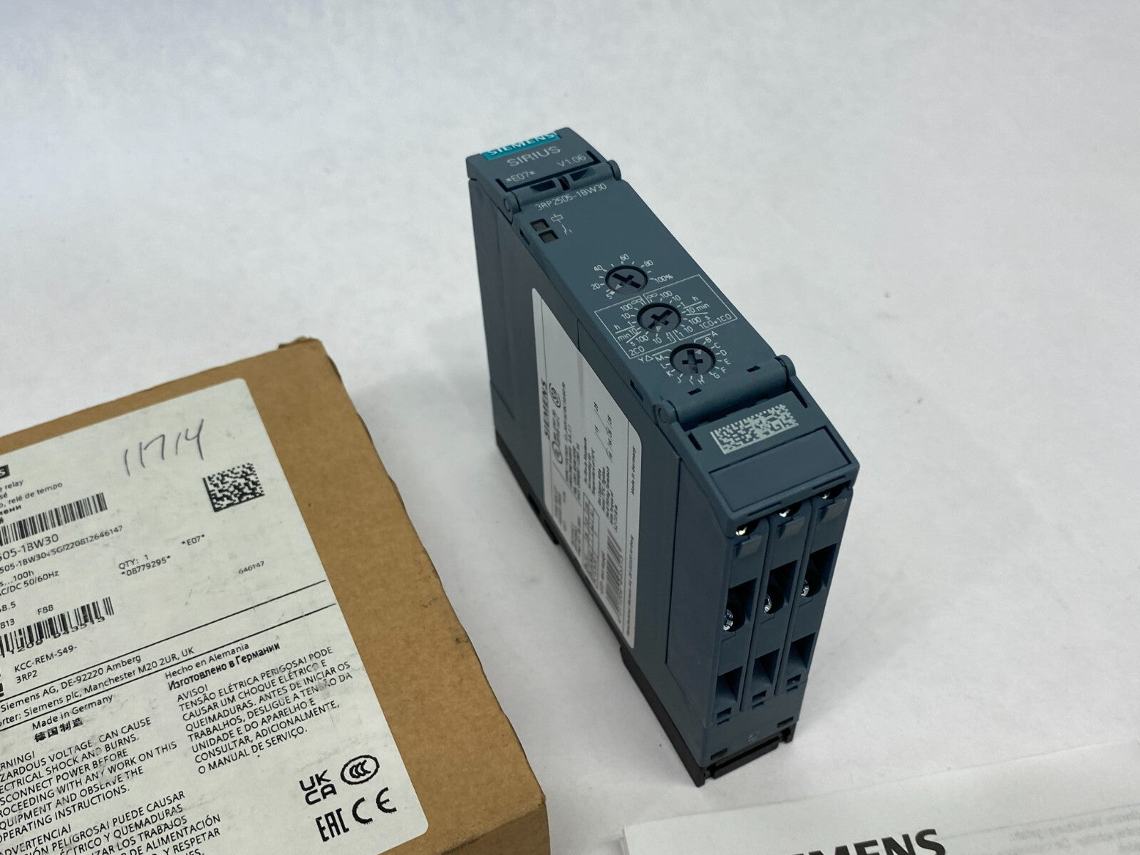 Siemens 3RP2505-1BW30 Multifunction Timing Relay 2-Change Over Contacts - Maverick Industrial Sales