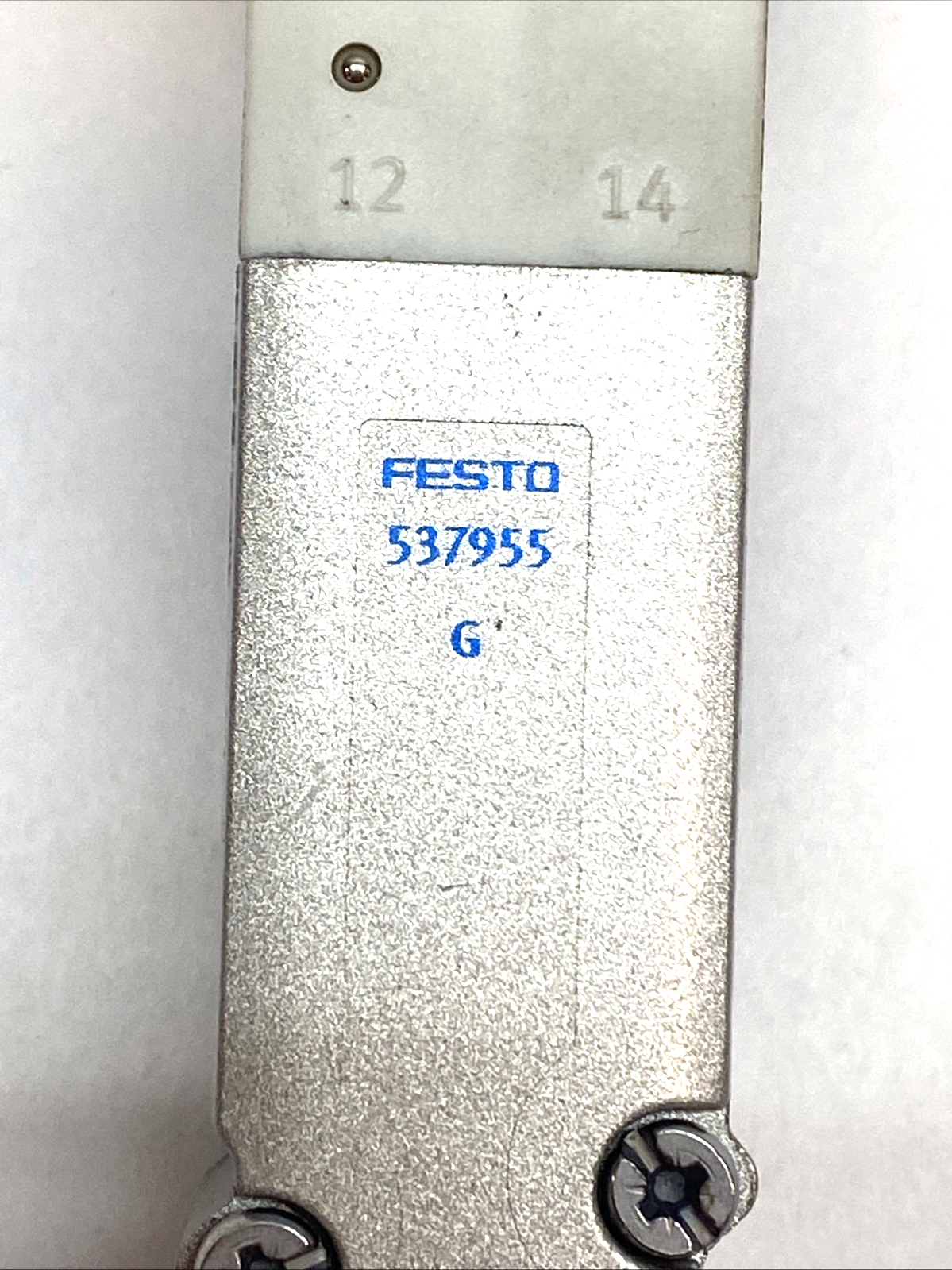 Festo VMPA2-M1H-G-PI Solenoid Valve 5/3 Closed 24VDC 20mm ISO Pneumatic 537955 - Maverick Industrial Sales