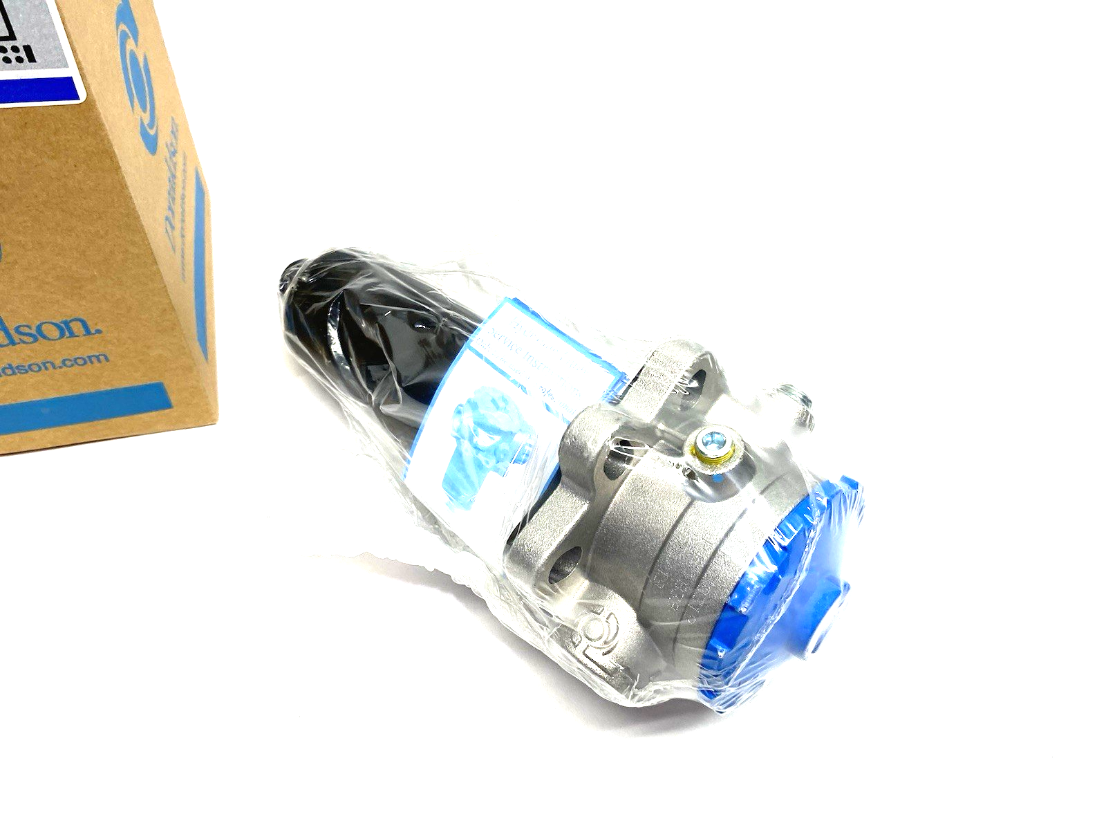 K030319 | Donaldson Hydraulic Filter Assembly, 3/4-16 UN Inlet Size, 20mm Outlet - New – Open box - Maverick Industrial Sales