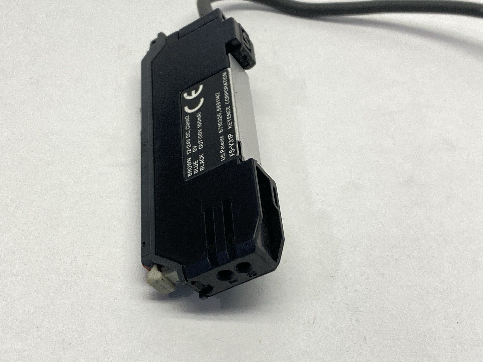 Keyence FS-V31P Fiber Amplifier Main Unit 7" Cable NO COVER - Maverick Industrial Sales