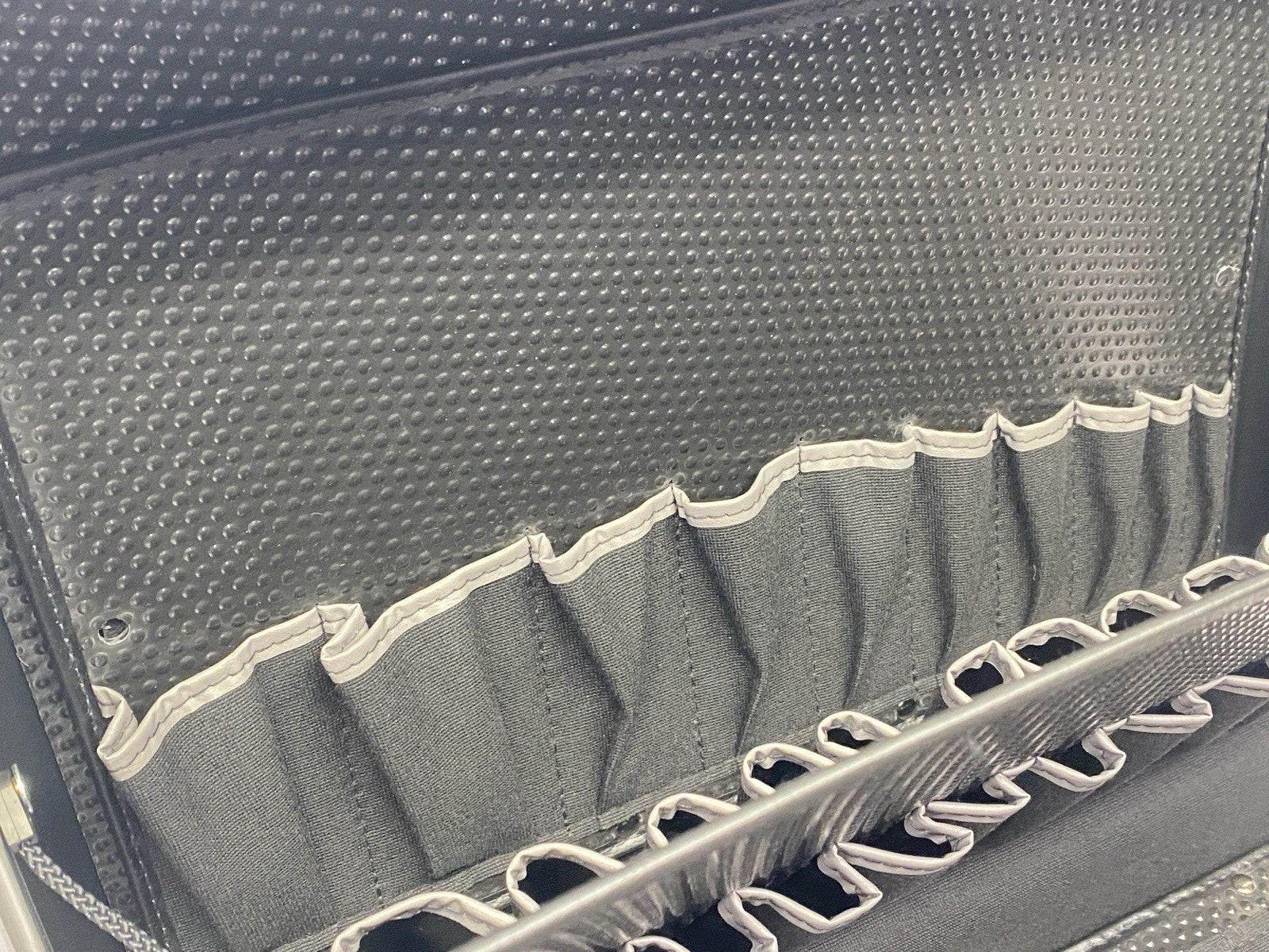 Parat Hard Shell Tool Case TSA Lock 18" x 14" x 9" - Open box - Maverick Industrial Sales