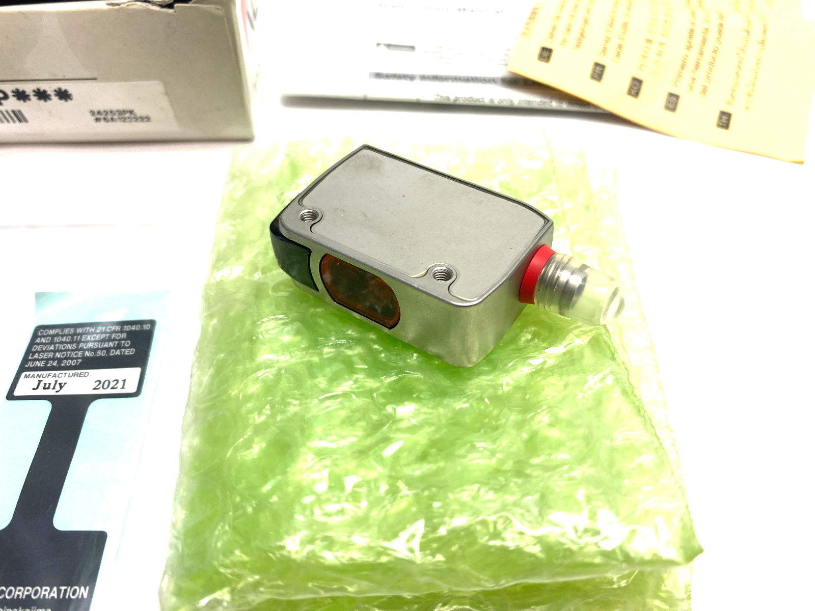 Keyence LR-ZB250C3P Self-Contained CMOS Laser Sensor, M8 3-Pin, 10-30VDC - Maverick Industrial Sales