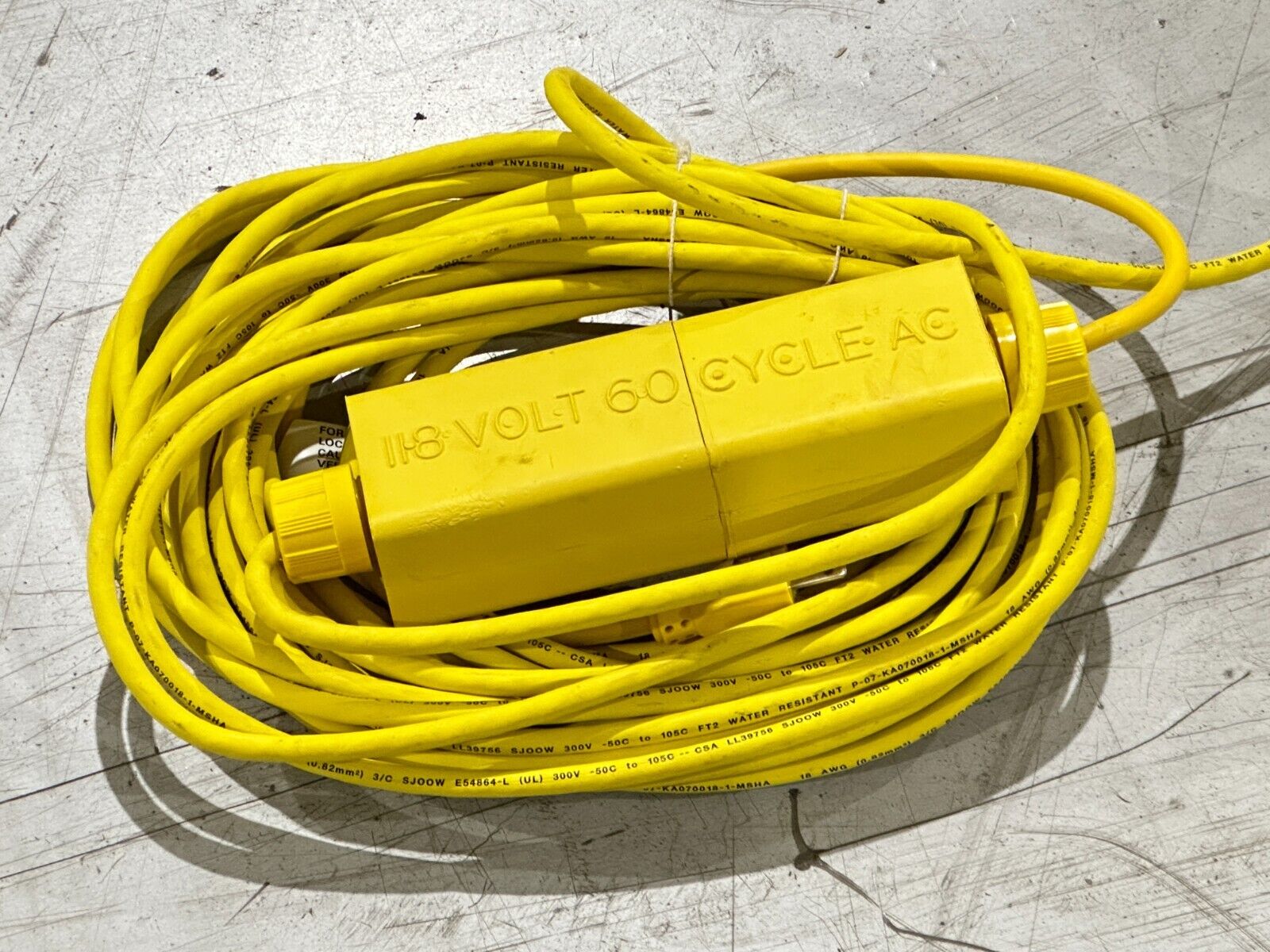 Daniel Woodhead 1015-3 Fluorescent Hand Lamp 30W 120V 50ft Cord 1301080088 - Maverick Industrial Sales