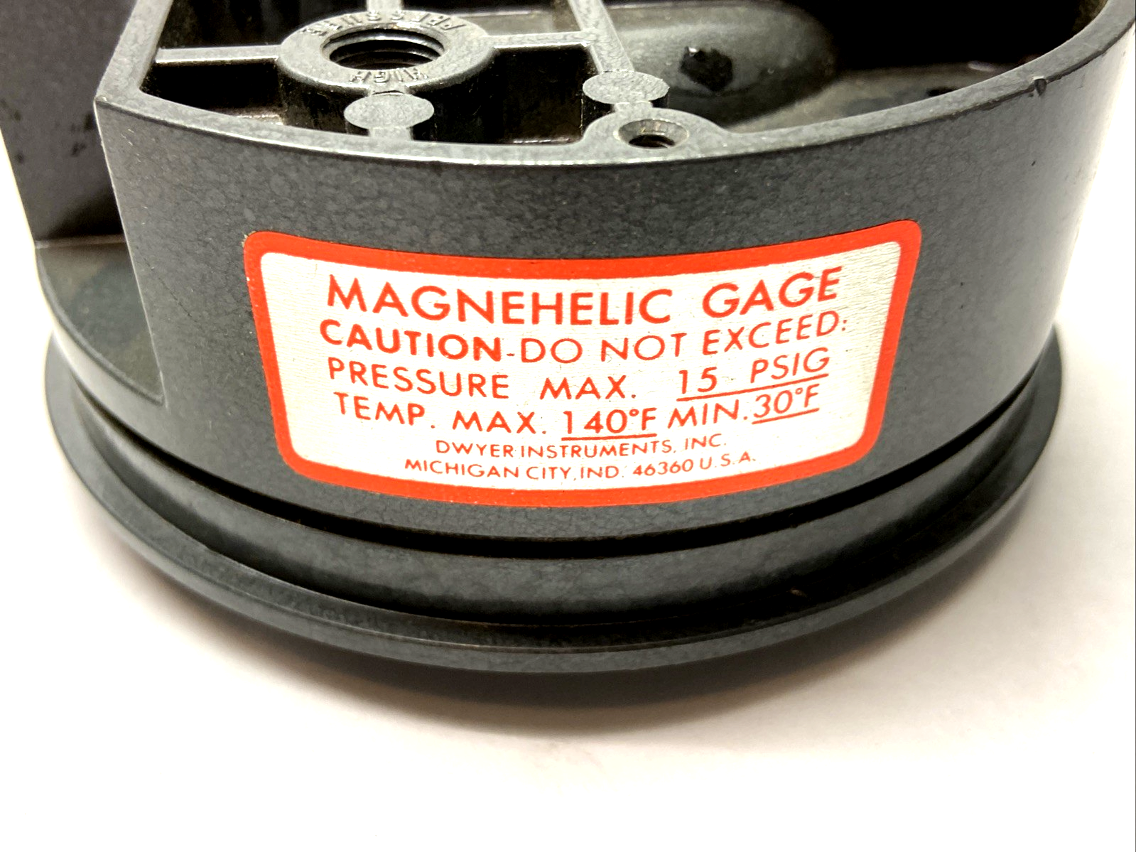 Dwyer Instruments 2004C Magnehelic Pressure Gauge 15psig 0-4" w.c. - Maverick Industrial Sales