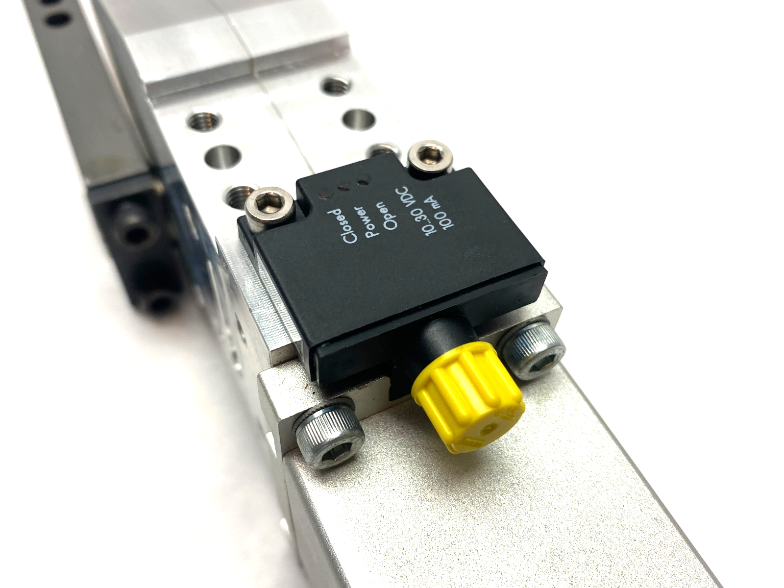 Destaco 82L4G-223C800 Pneumatic Clamping Module 30VDC 6bar Max - Maverick Industrial Sales