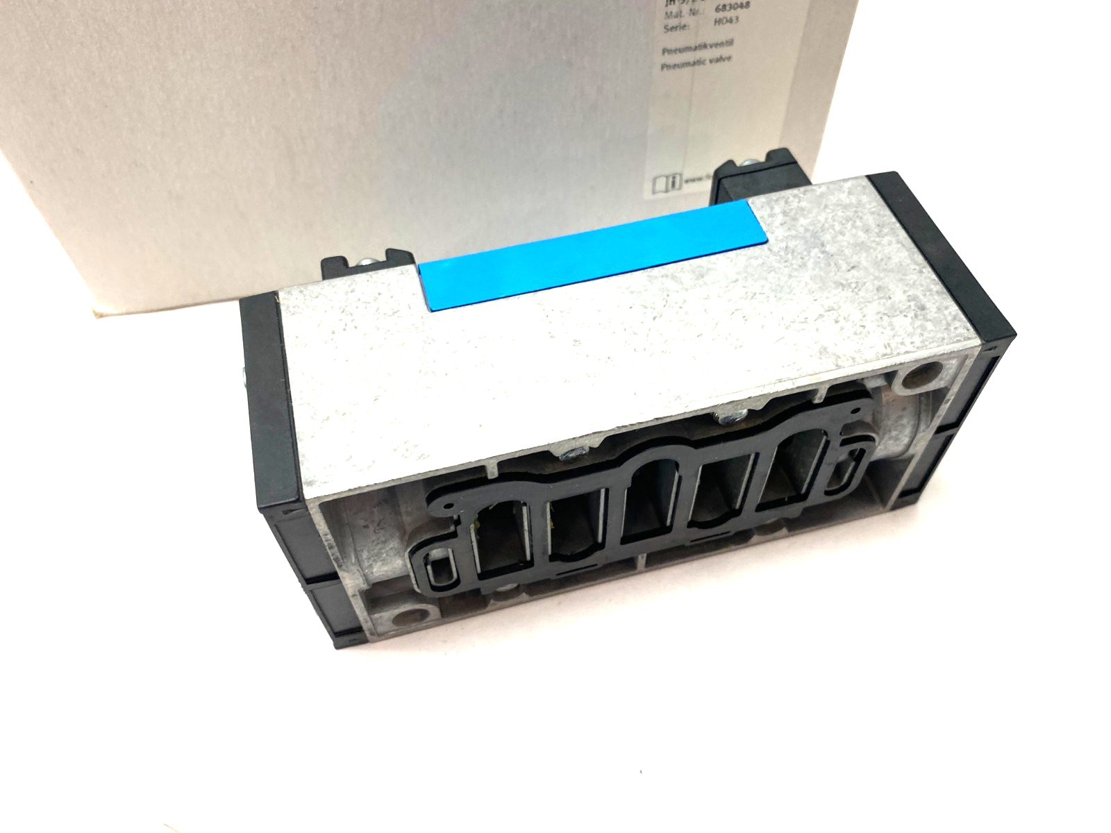 Festo JH-5/2-D-3-C Pneumatic Valve 5/2, Bistable 683048 - Maverick Industrial Sales