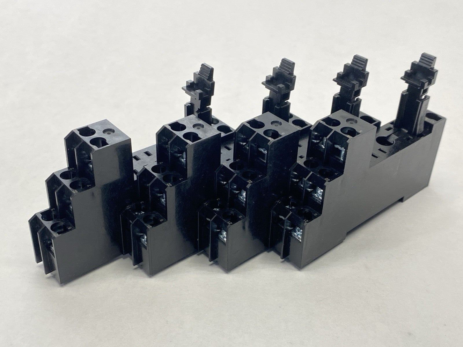 Allen Bradley 700-HN122 Ser B 8-Blade Relay Socket/Relay Base 6A 250V LOT OF 4 - Maverick Industrial Sales