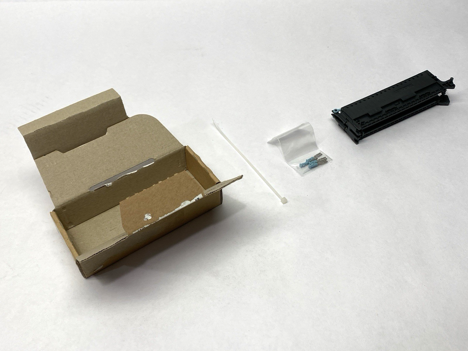 Siemens 6ES7592-1BM00-0XB0 SIMATIC S7-1500 Front Connector Push-In 40-Pole - Maverick Industrial Sales