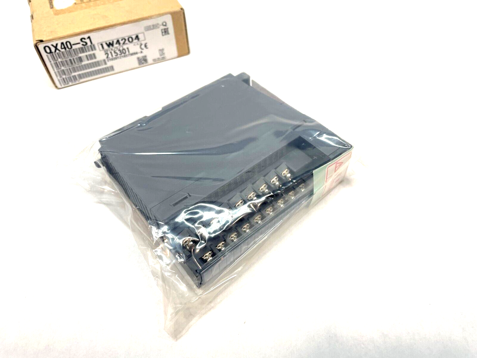 QX40-S1 | Mitsubishi Electric Digital High Speed Input Unit, 24 VDC, 6mA, MELSEC-Q - New - Maverick Industrial Sales