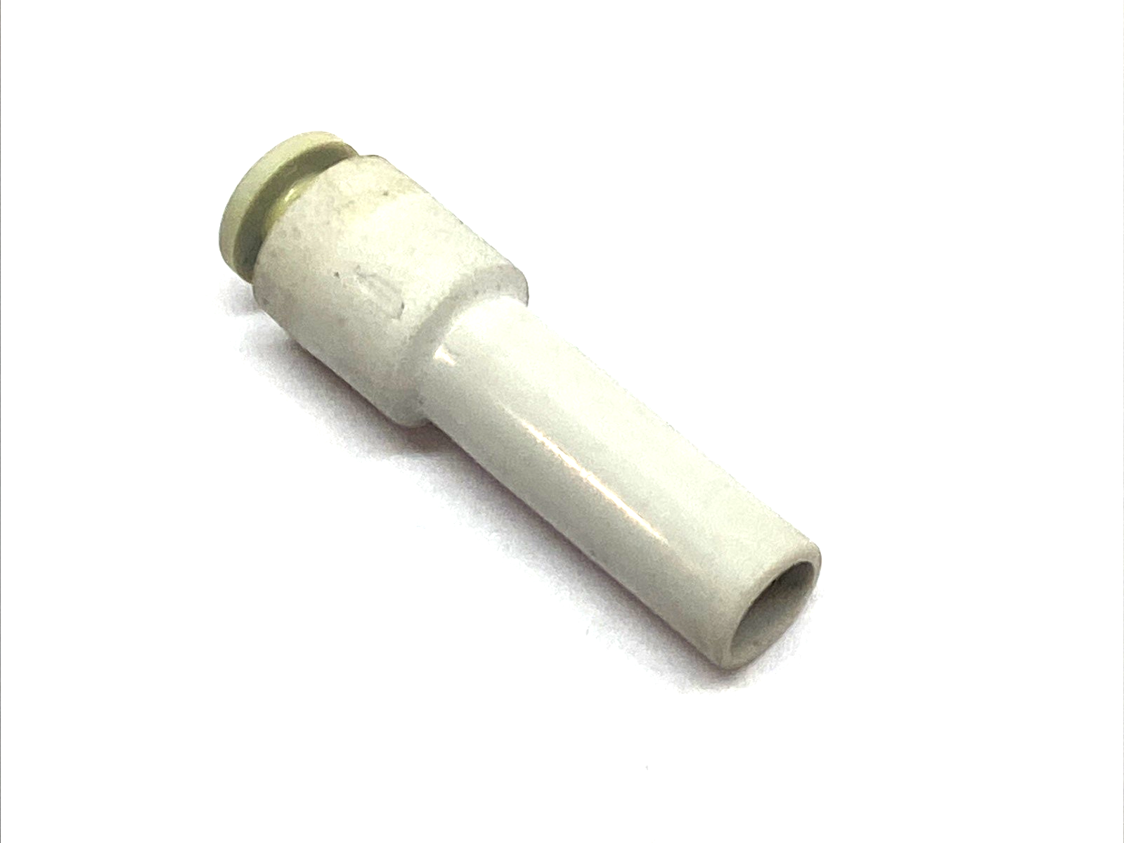 KQ2R04-08A | SMC Plug-In Reducer 4mm Tube - 8mm One-Touch Fitting LOT OF 25 - Used - Maverick Industrial Sales