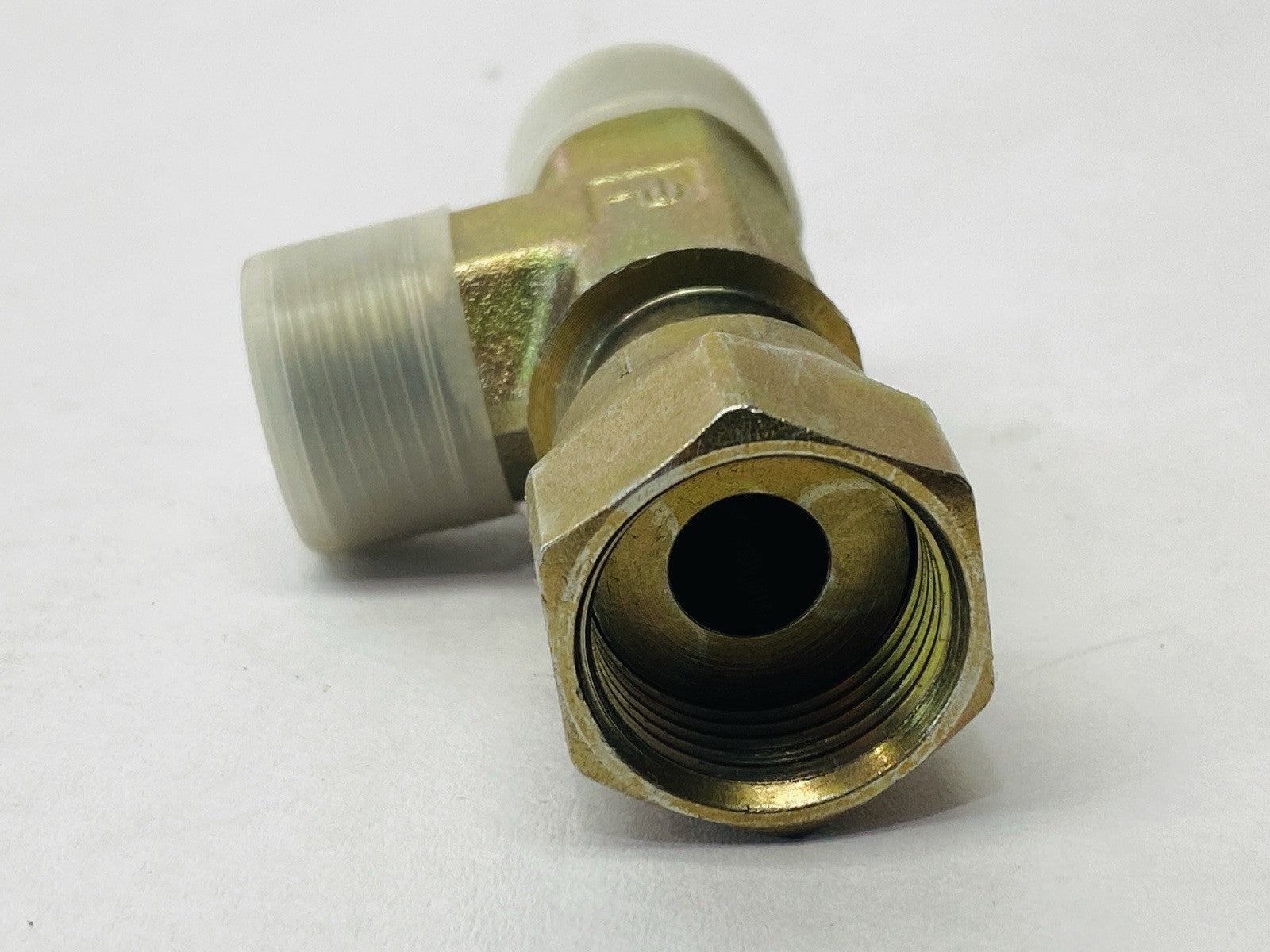 Parker 8 R6LO-S Seal-Lok O-Ring Face Seal Tube Tee Fitting 1/2" M/F - Maverick Industrial Sales