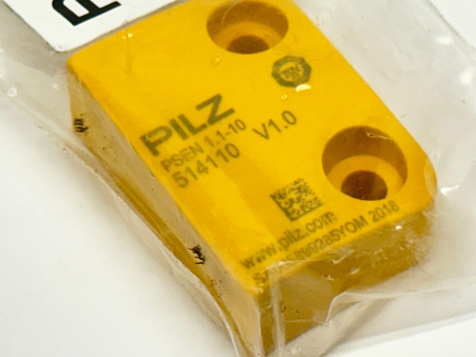 Pilz PSEN 1.1-10/1 Version 1.0 Actuator Magnetic Safety Switch 514110 - Maverick Industrial Sales