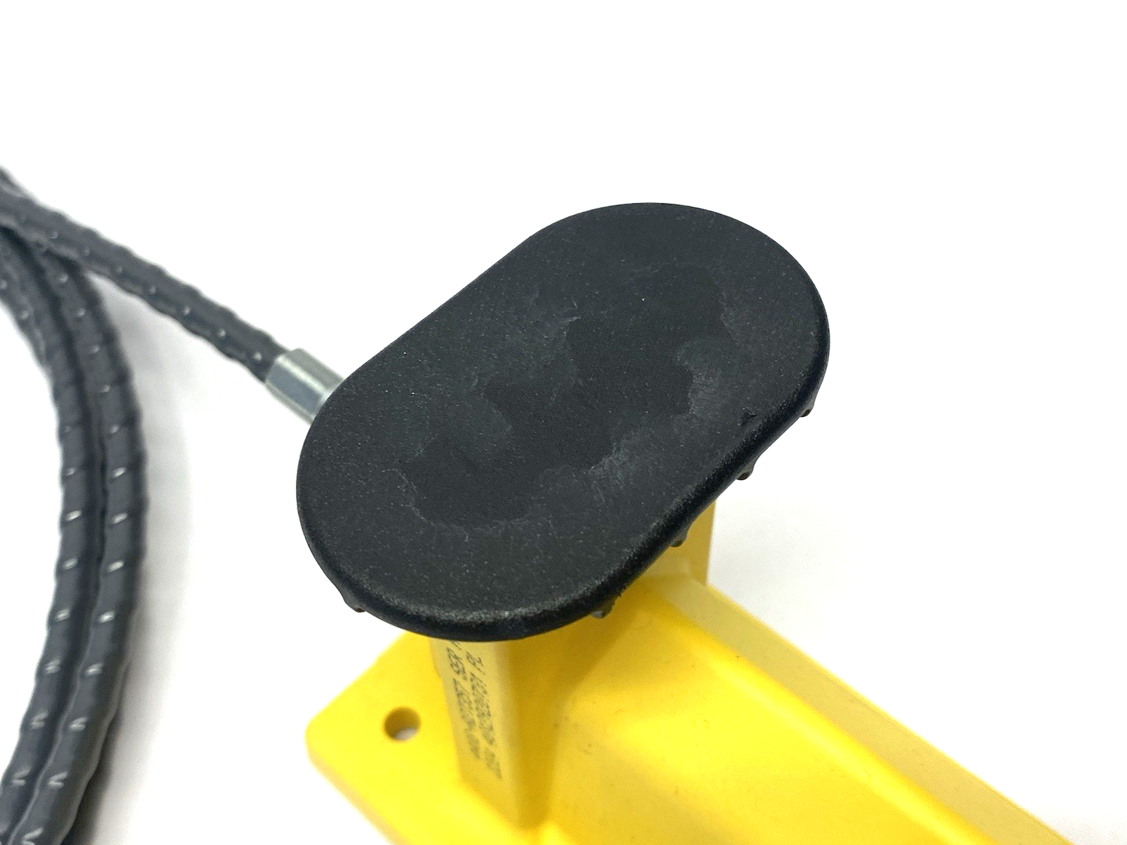 440G-A27357 | Allen Bradley Ser. A Guardmaster TLS-GD2 Flexible Release Cable 3m - New – Open box - Maverick Industrial Sales